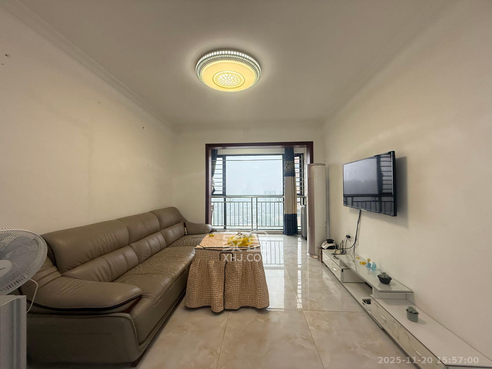 月亮湾草莓街区一、二期 3室2厅1卫 1700.0元/月 月亮湾草莓街区一、二期 3室2厅1卫 1700.0元/月室内图