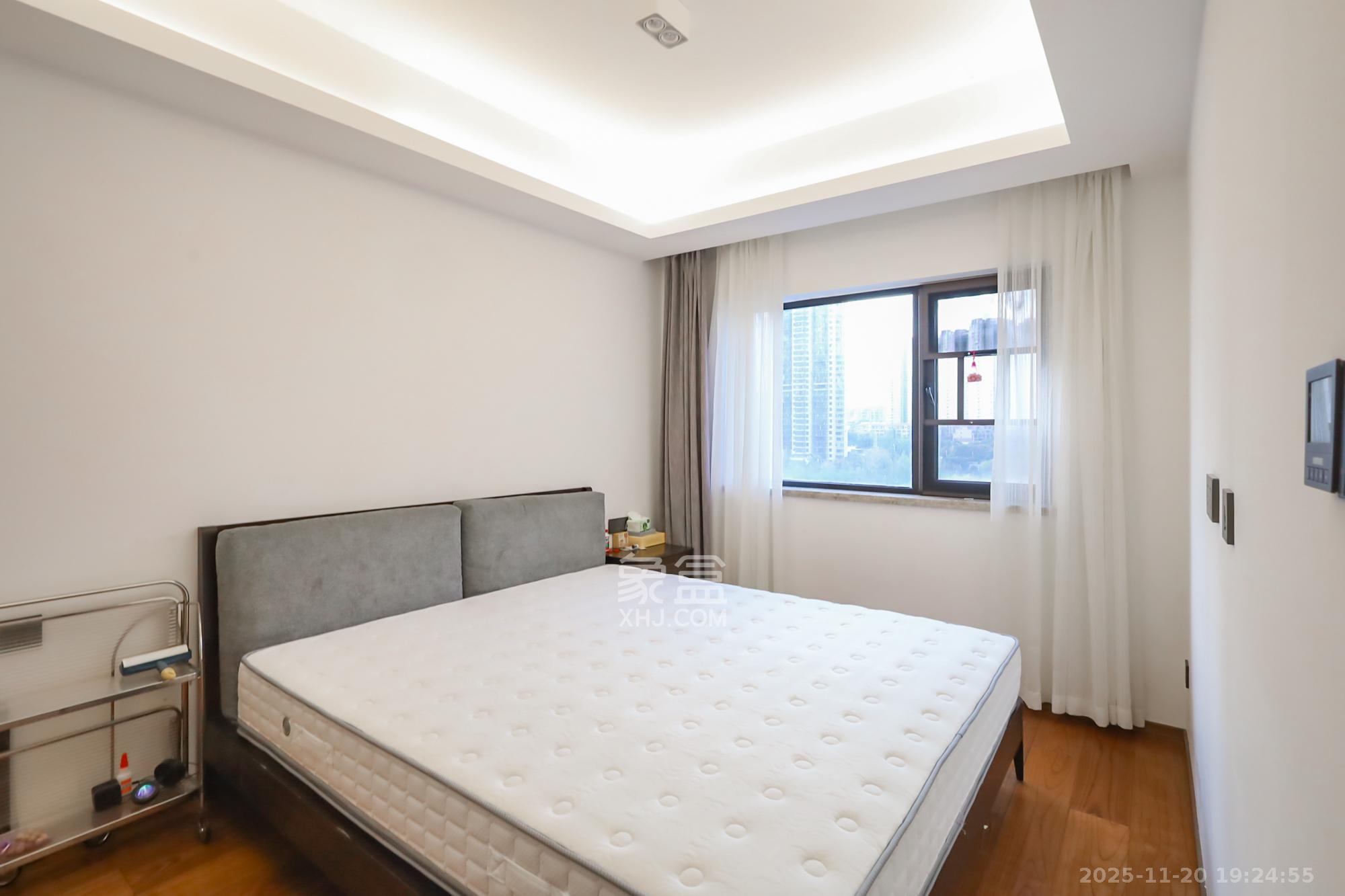 万科里金域国际 4室2厅2卫 396.0万 万科里金域国际 4室2厅2卫 396.0万卧室