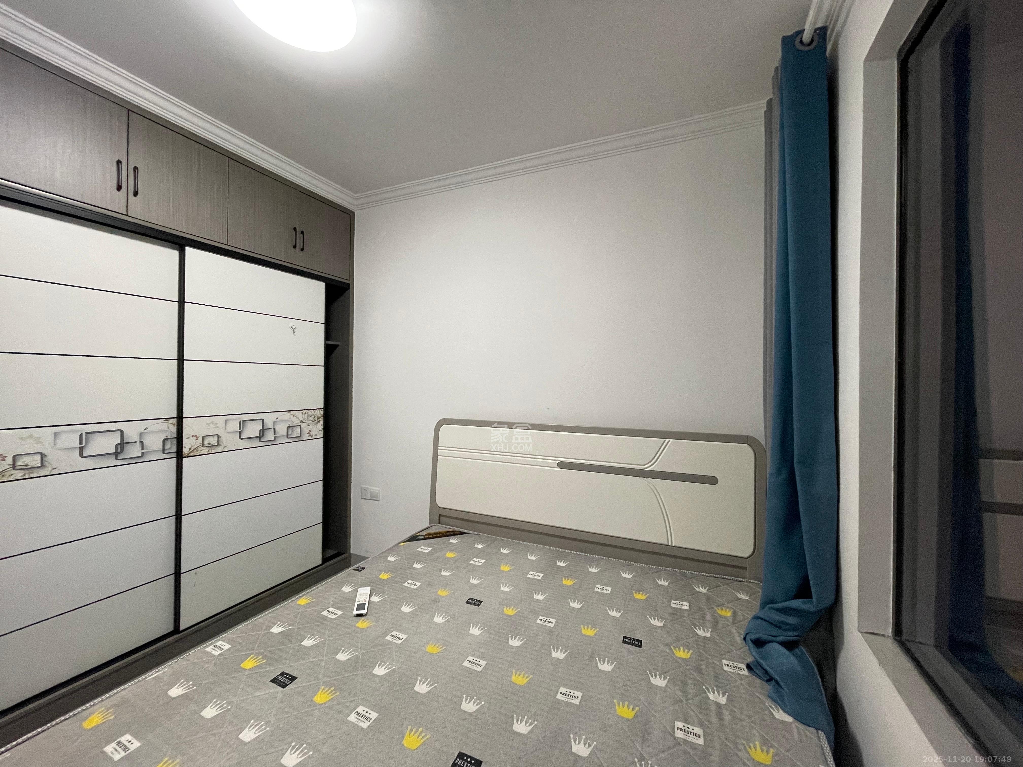 东合新苑  2室2厅1卫    2100.0元/月室内图