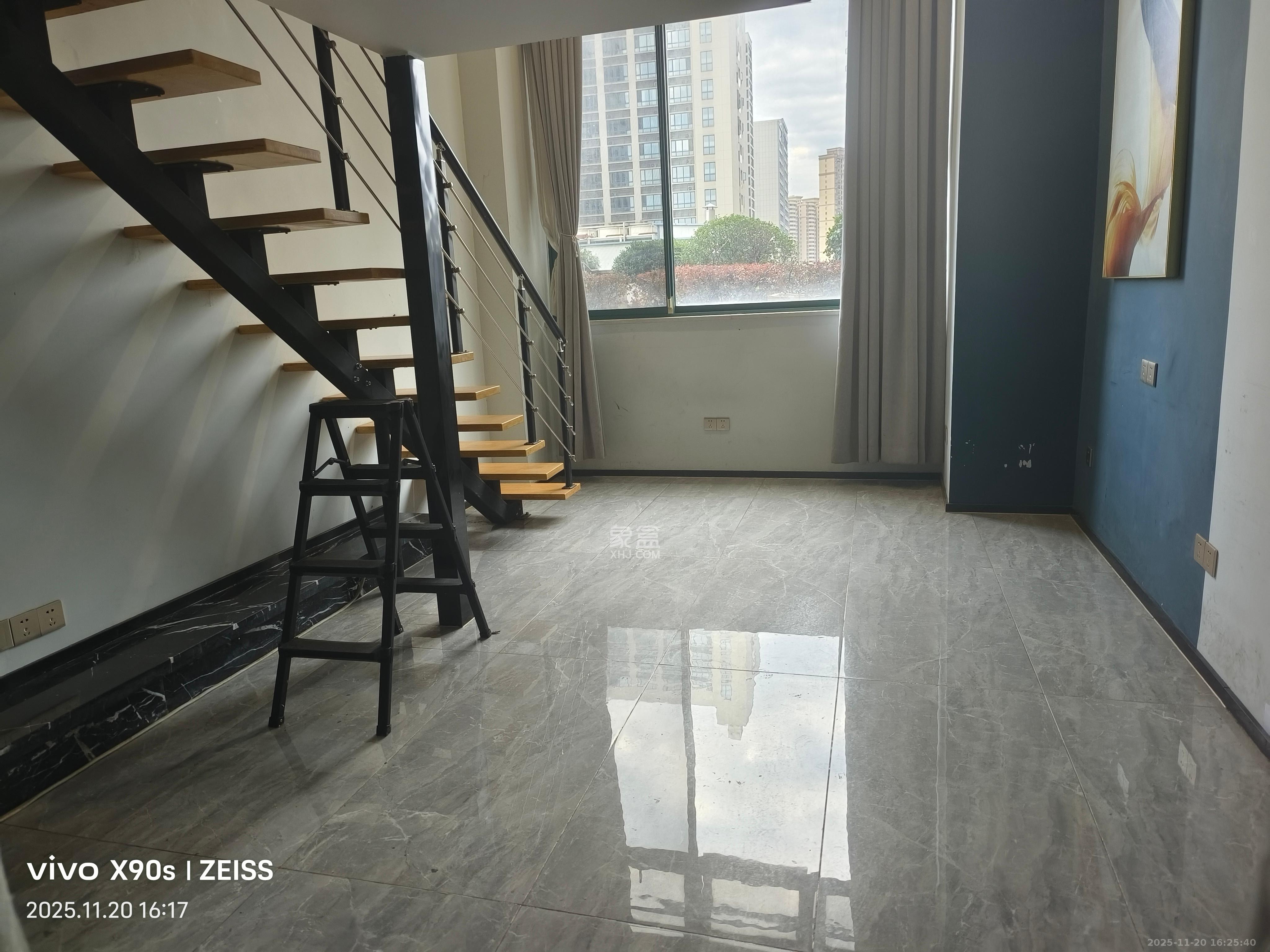 洋湖时代  1室1厅1卫    1400.0元/月室内图