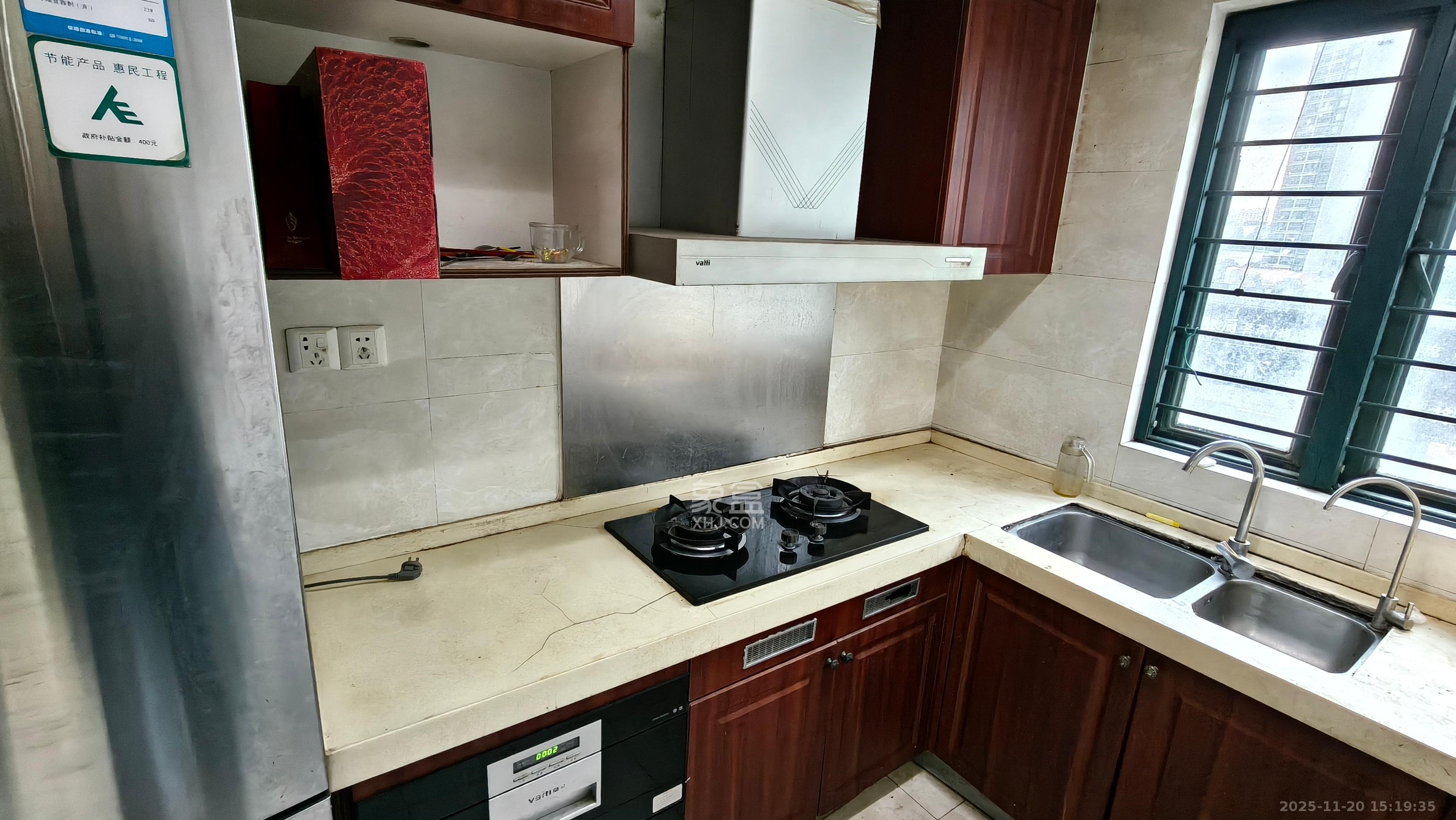 恒大雅苑 1室2厅2卫 2800.0元/月 恒大雅苑 1室2厅2卫 2800.0元/月室内图