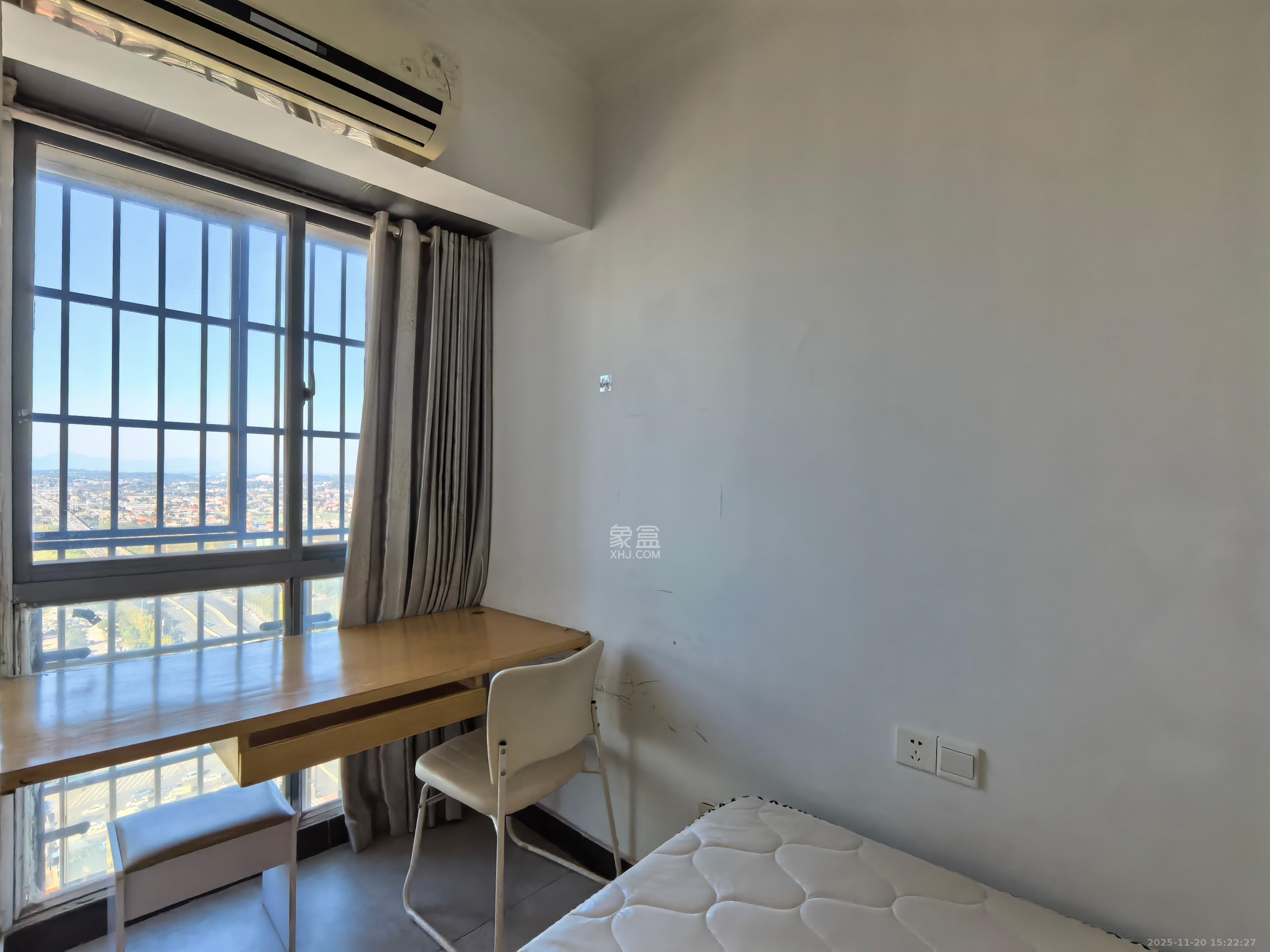 雄新水印廊桥（雄新华府）  1室1厅1卫    1400.0元/月室内图