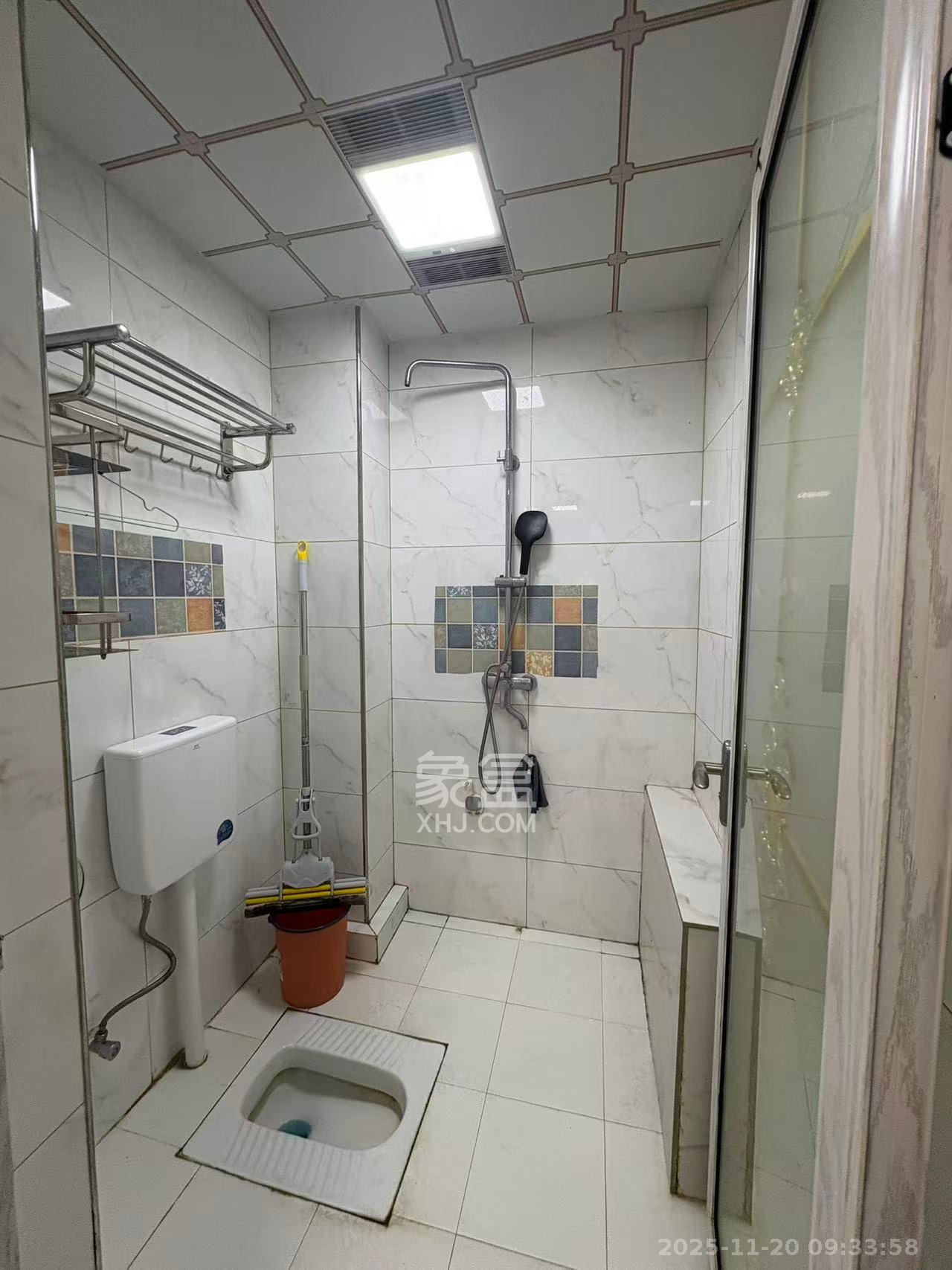 万坤图财富广场  1室1厅1卫    1700.0元/月室内图