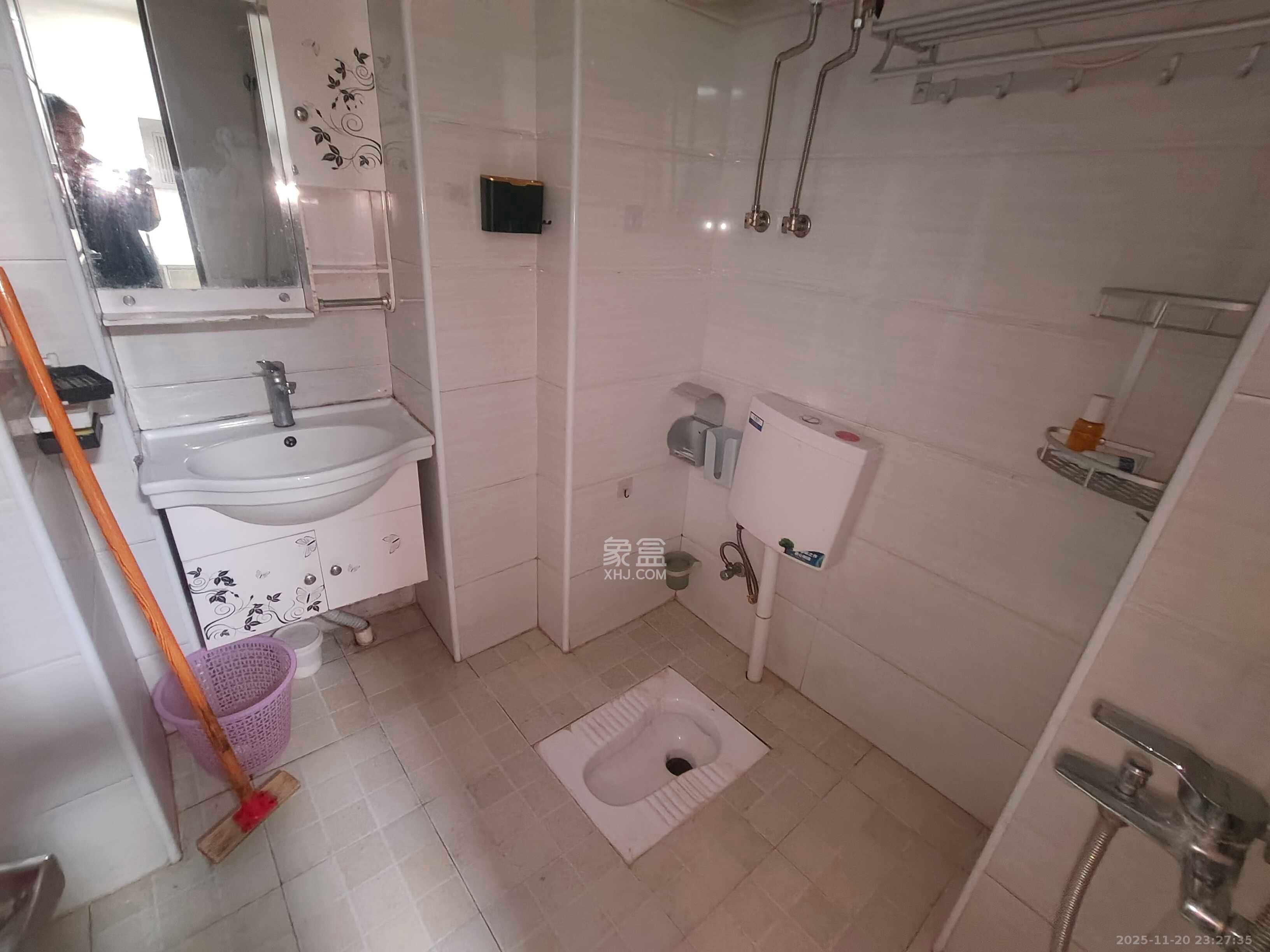 凯通国际城（凯通朝庭）  2室1厅1卫    2000.0元/月室内图