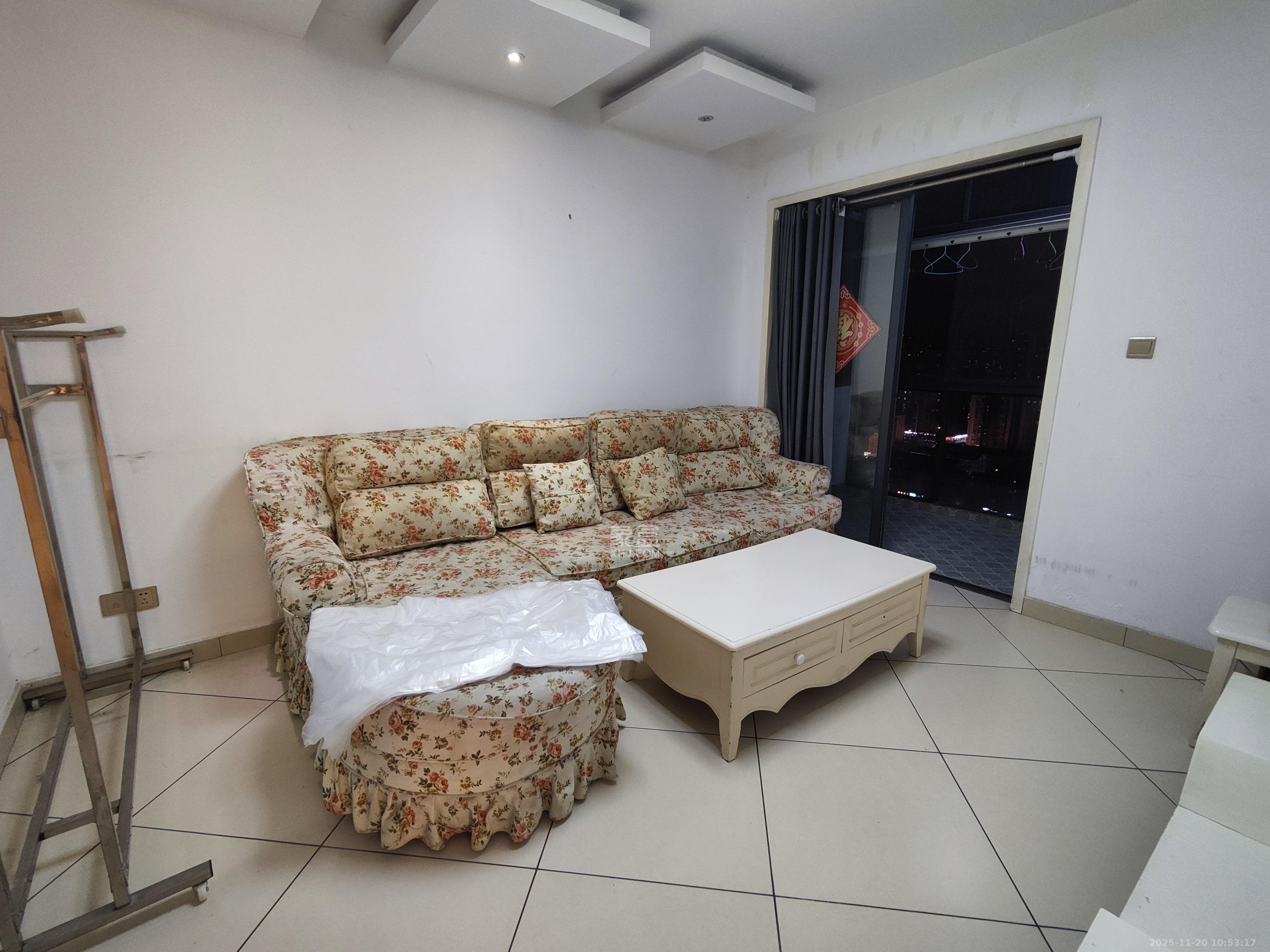 中国铁建国际城一期 2室2厅1卫 1500.0元/月 中国铁建国际城一期 2室2厅1卫 1500.0元/月室内图