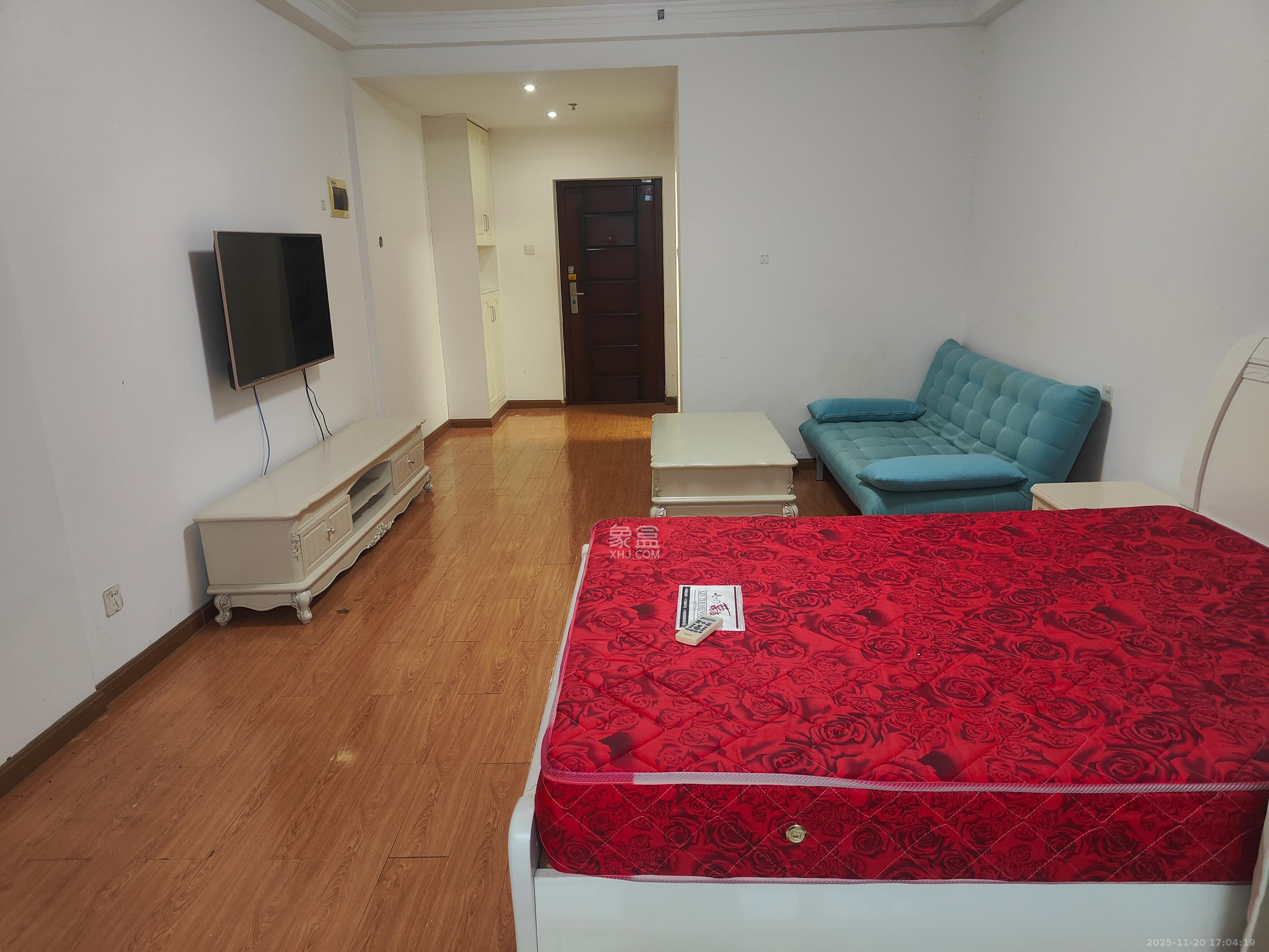 宏聚地中海  1室1厅1卫    1300.0元/月