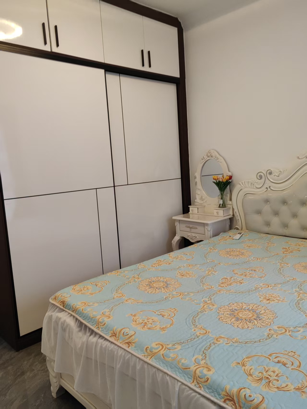 华府蓝湾  2室1厅1卫    2500.0元/月室内图