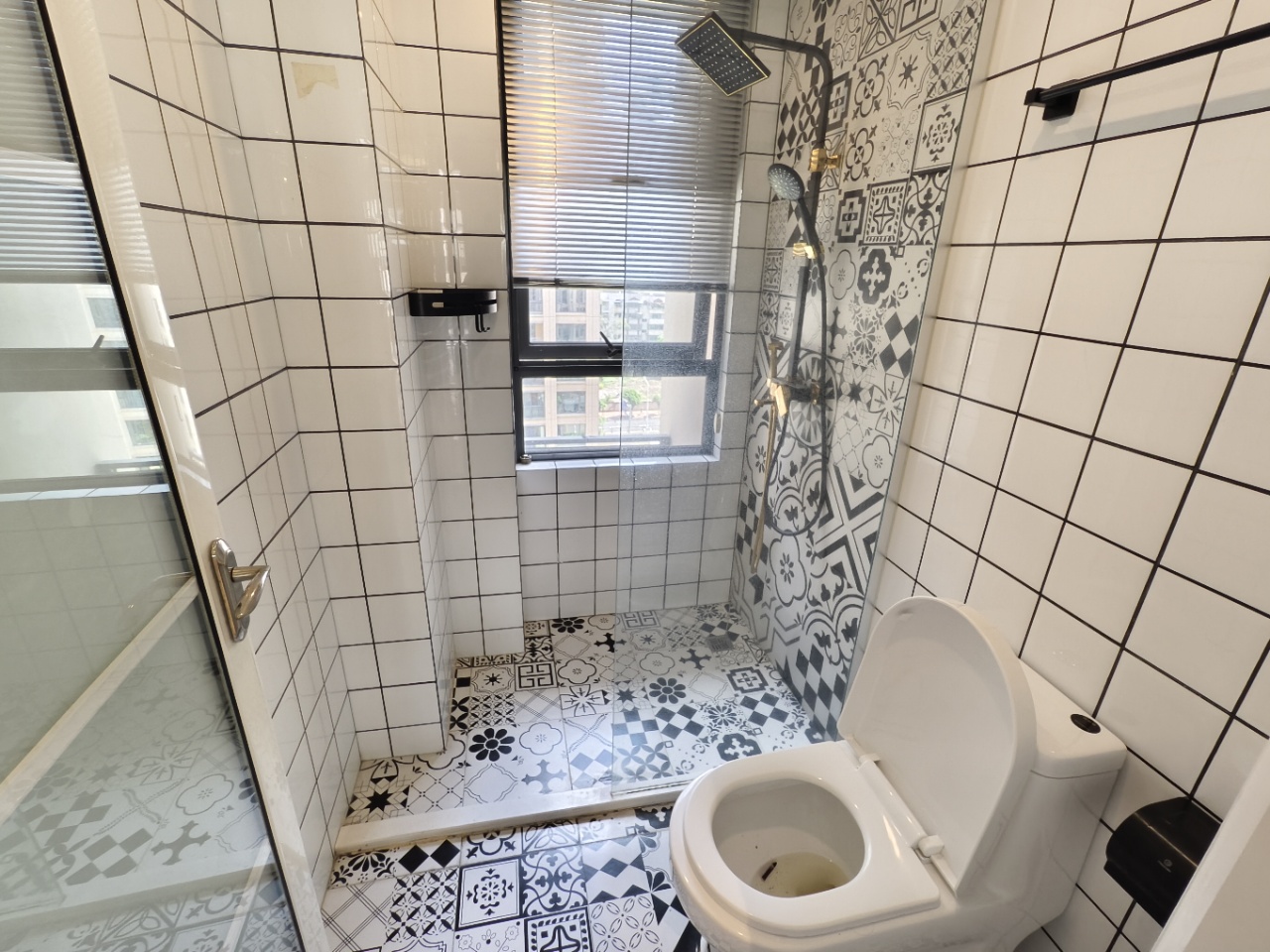 海航豪庭北苑 3室2厅2卫 5000.0元/月 海航豪庭北苑 3室2厅2卫 5000.0元/月室内图