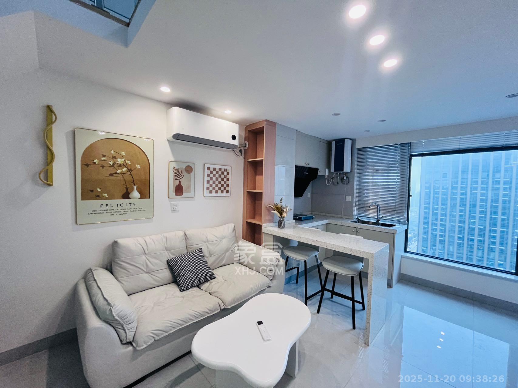 卓越中寰  2室1厅1卫    2700.0元/月