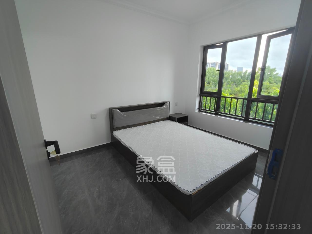 阳光城尚东湾悦江府  4室2厅2卫    3400.0元/月室内图