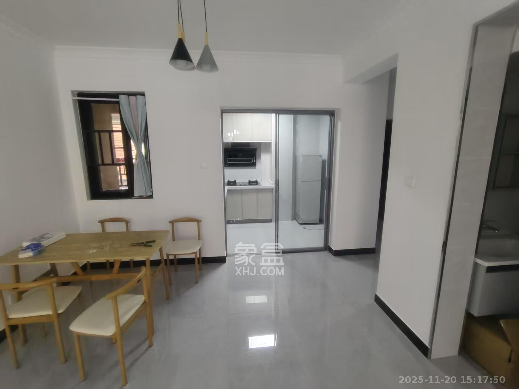 北辰中央公园C区  3室1厅1卫    2400.0元/月室内图