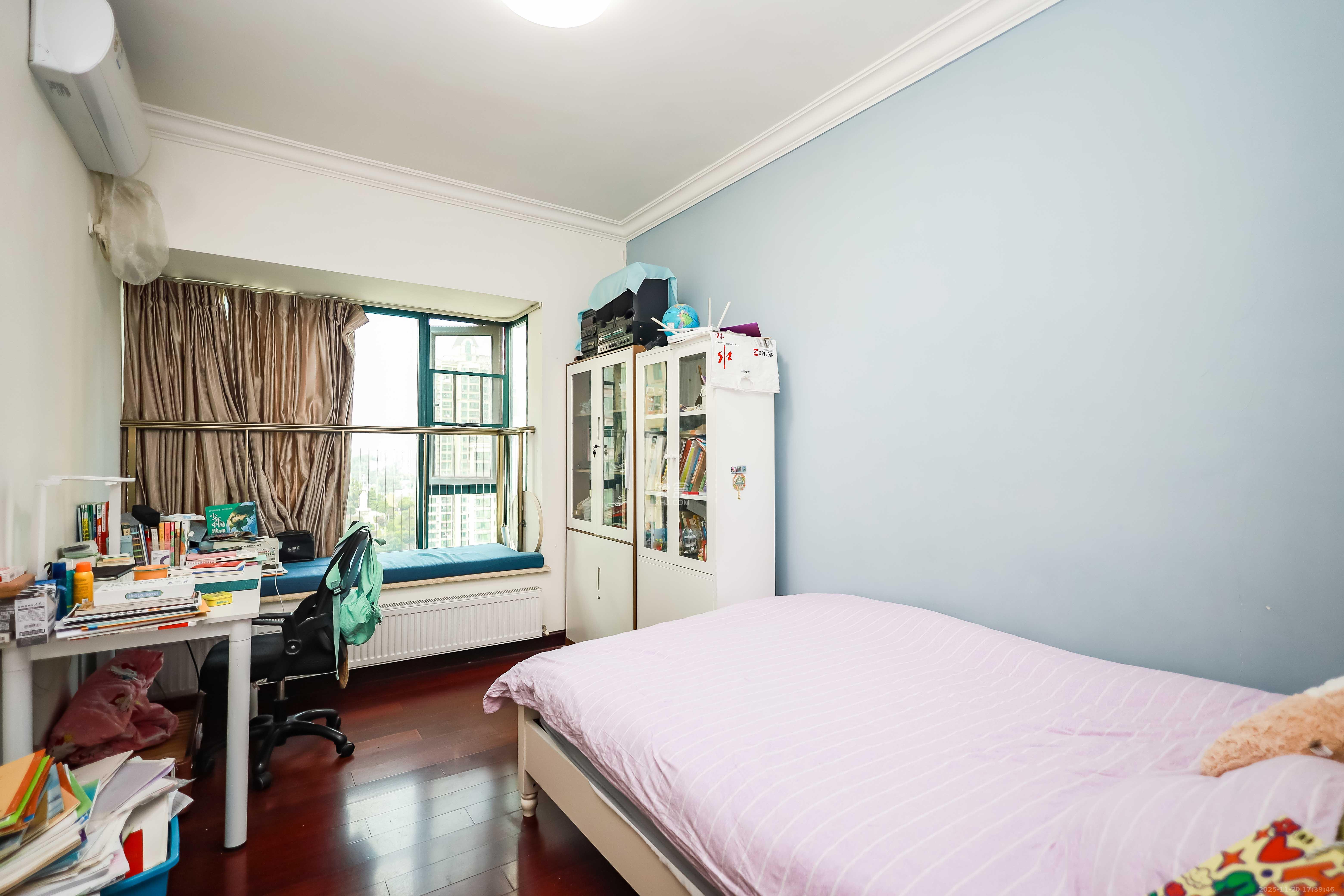 恒大华府 4室2厅1卫 218.0万 恒大华府 4室2厅1卫 218.0万卧室