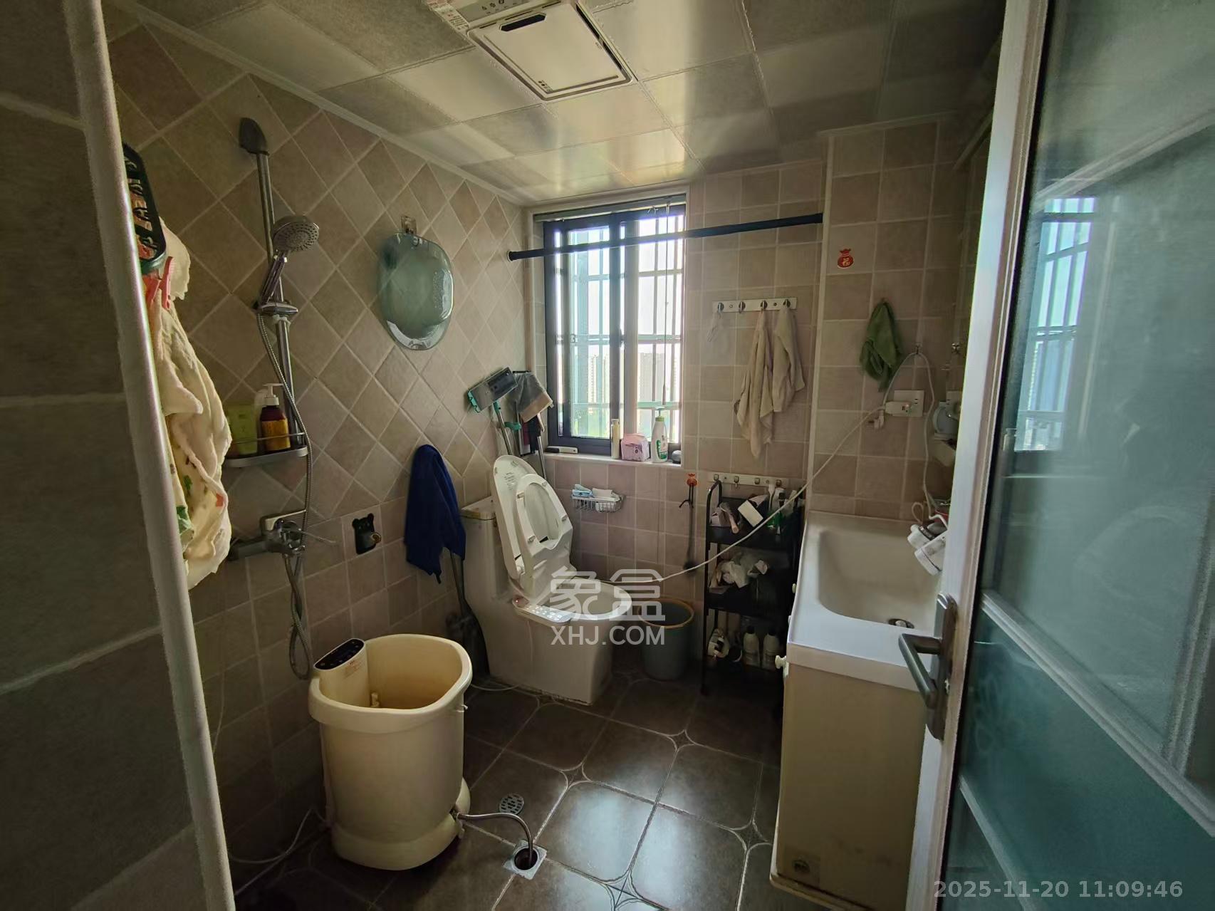 鑫远御文台二期 3室2厅1卫 2500.0元/月 鑫远御文台二期 3室2厅1卫 2500.0元/月室内图