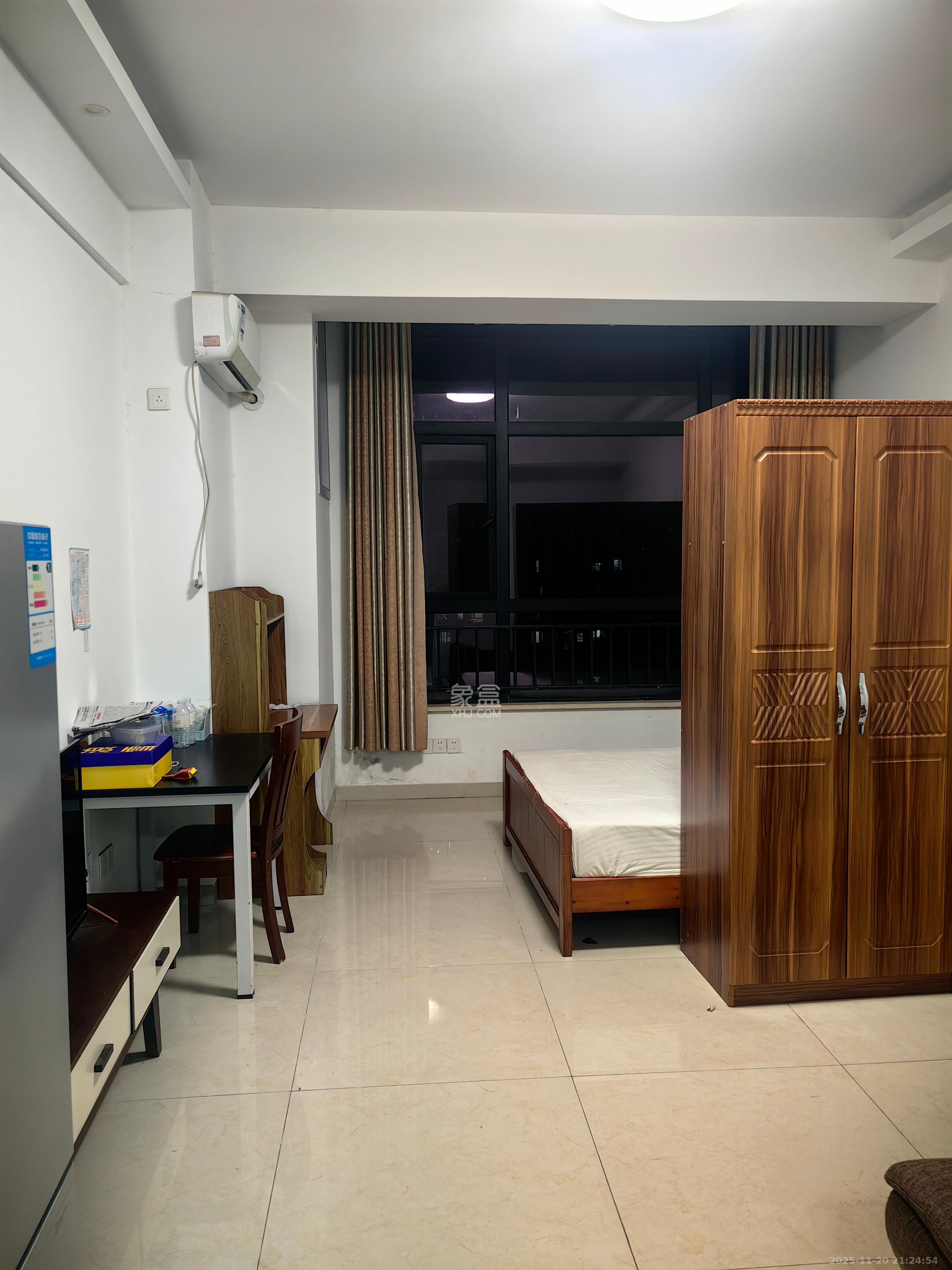 金茂梅溪湖 1室1厅1卫 1300.0元/月 金茂梅溪湖 1室1厅1卫 1300.0元/月室内图