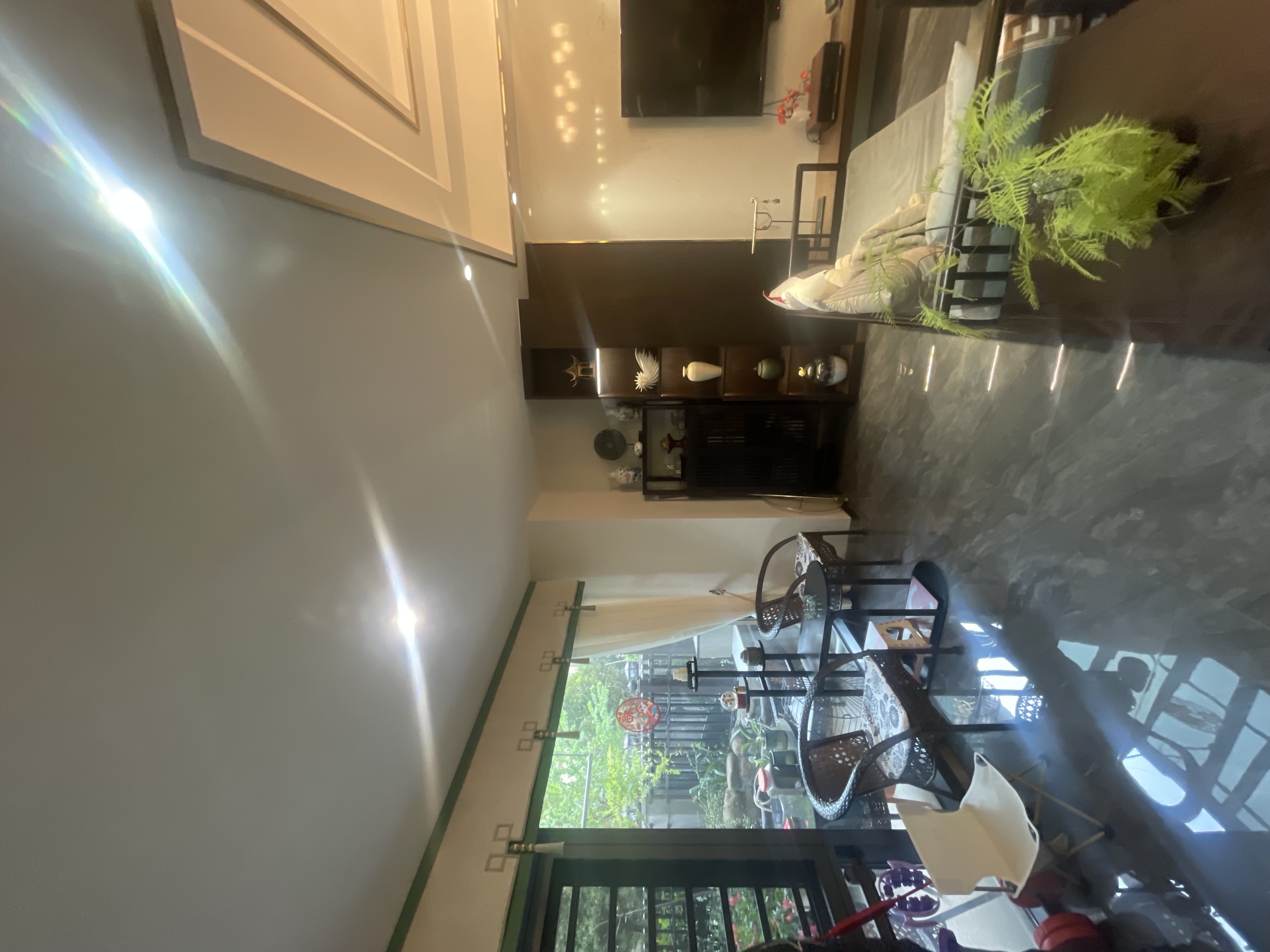 壹号院子  3室2厅2卫    149.8万客厅