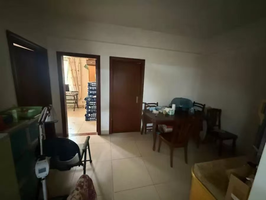 侨诚花园 3室2厅1卫 100.0万 侨诚花园 3室2厅1卫 100.0万室内图