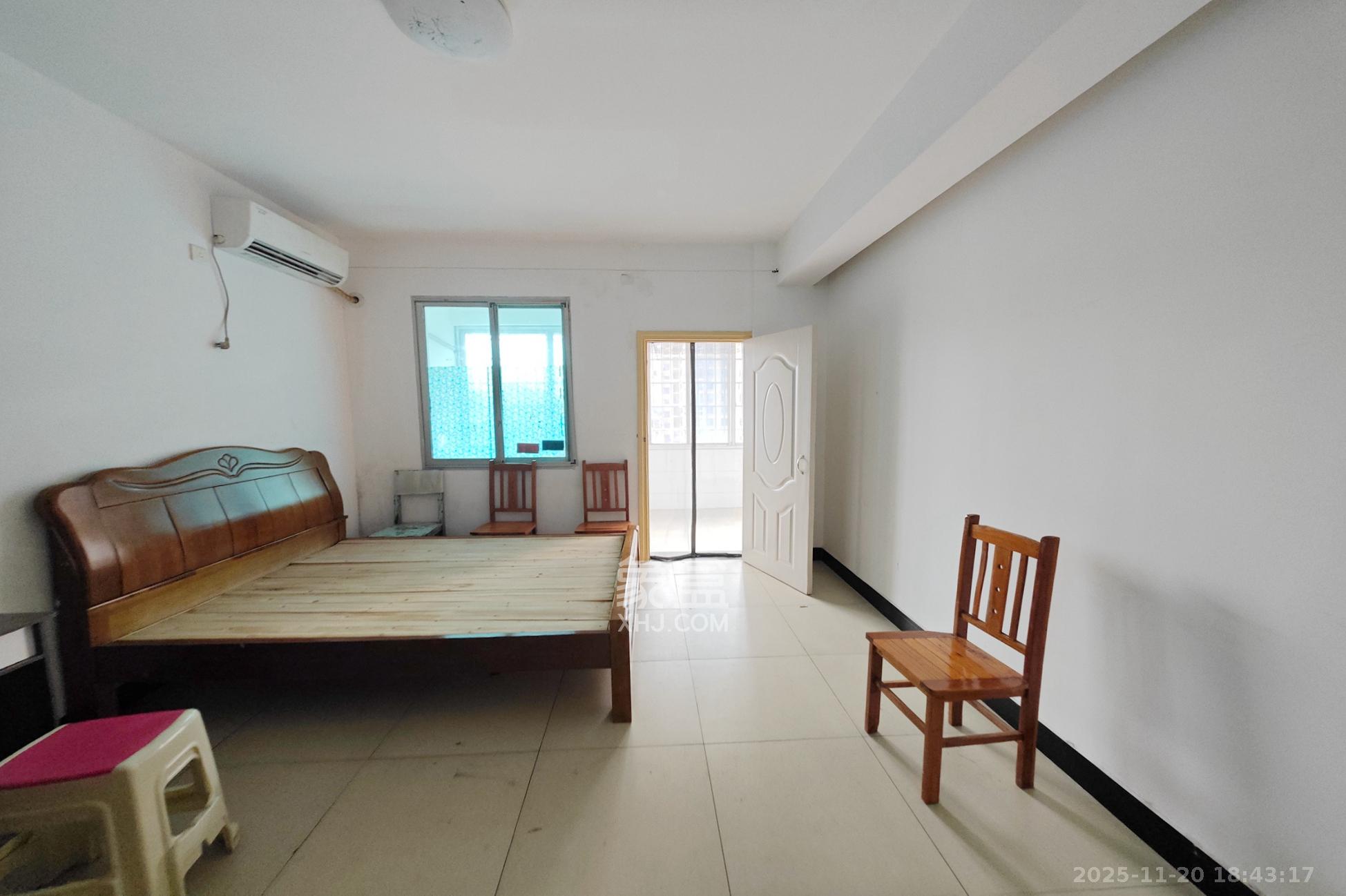 左家塘建材宿舍  3室2厅2卫    39.8万卧室