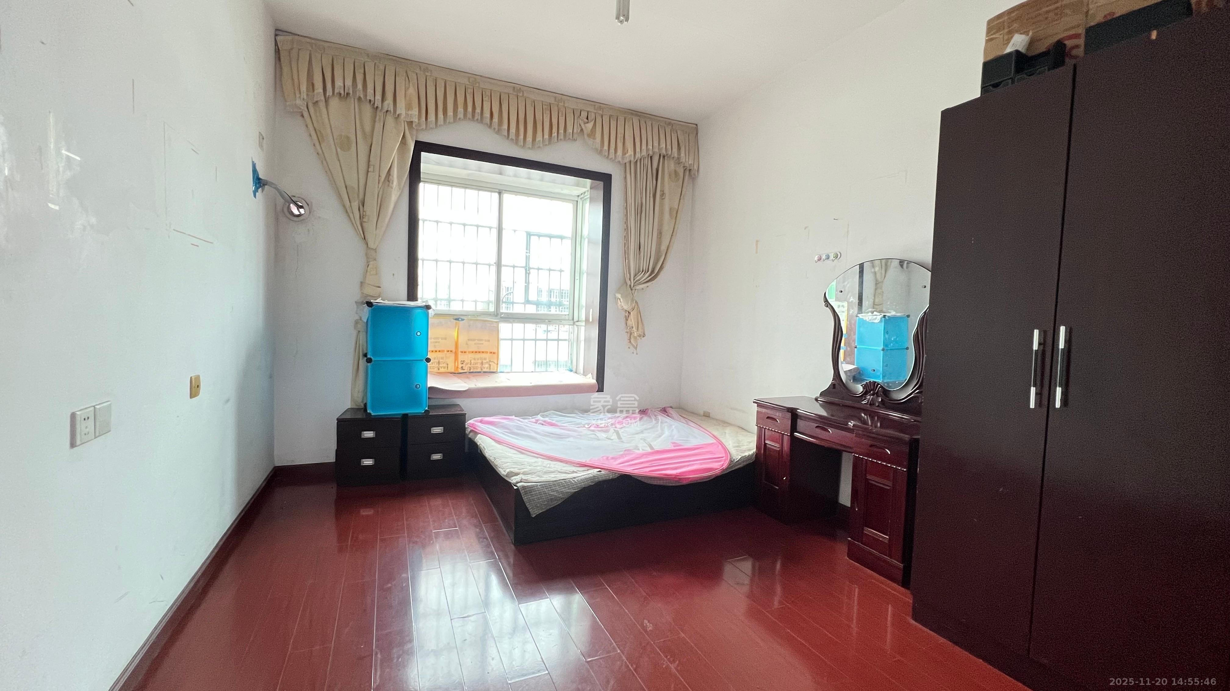 中南汽车世界 2室2厅1卫 1000.0元/月 中南汽车世界 2室2厅1卫 1000.0元/月室内图