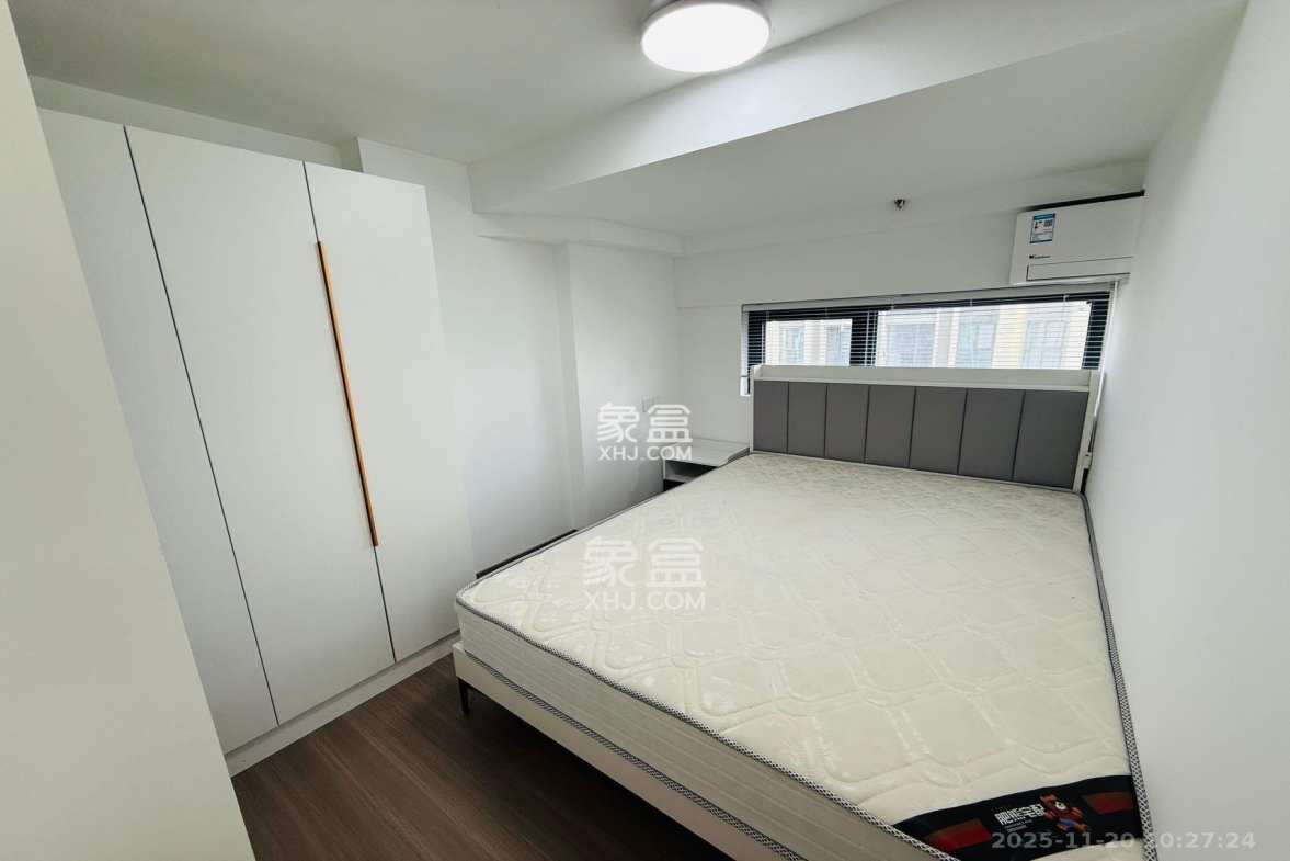 力高凤凰新天 2室1厅1卫 2400.0元/月 力高凤凰新天 2室1厅1卫 2400.0元/月室内图