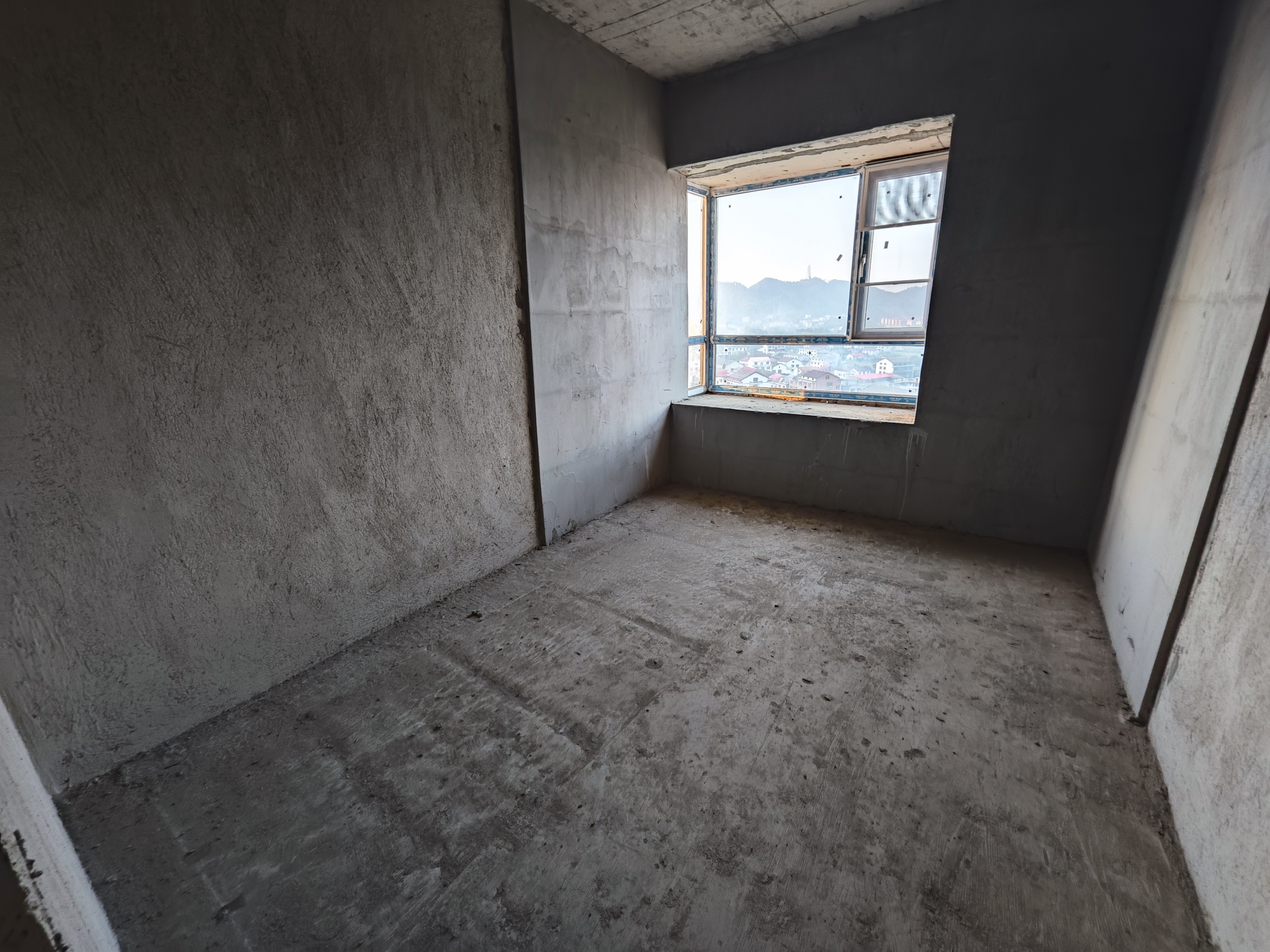 洪山小区  3室2厅2卫    35.0万卧室