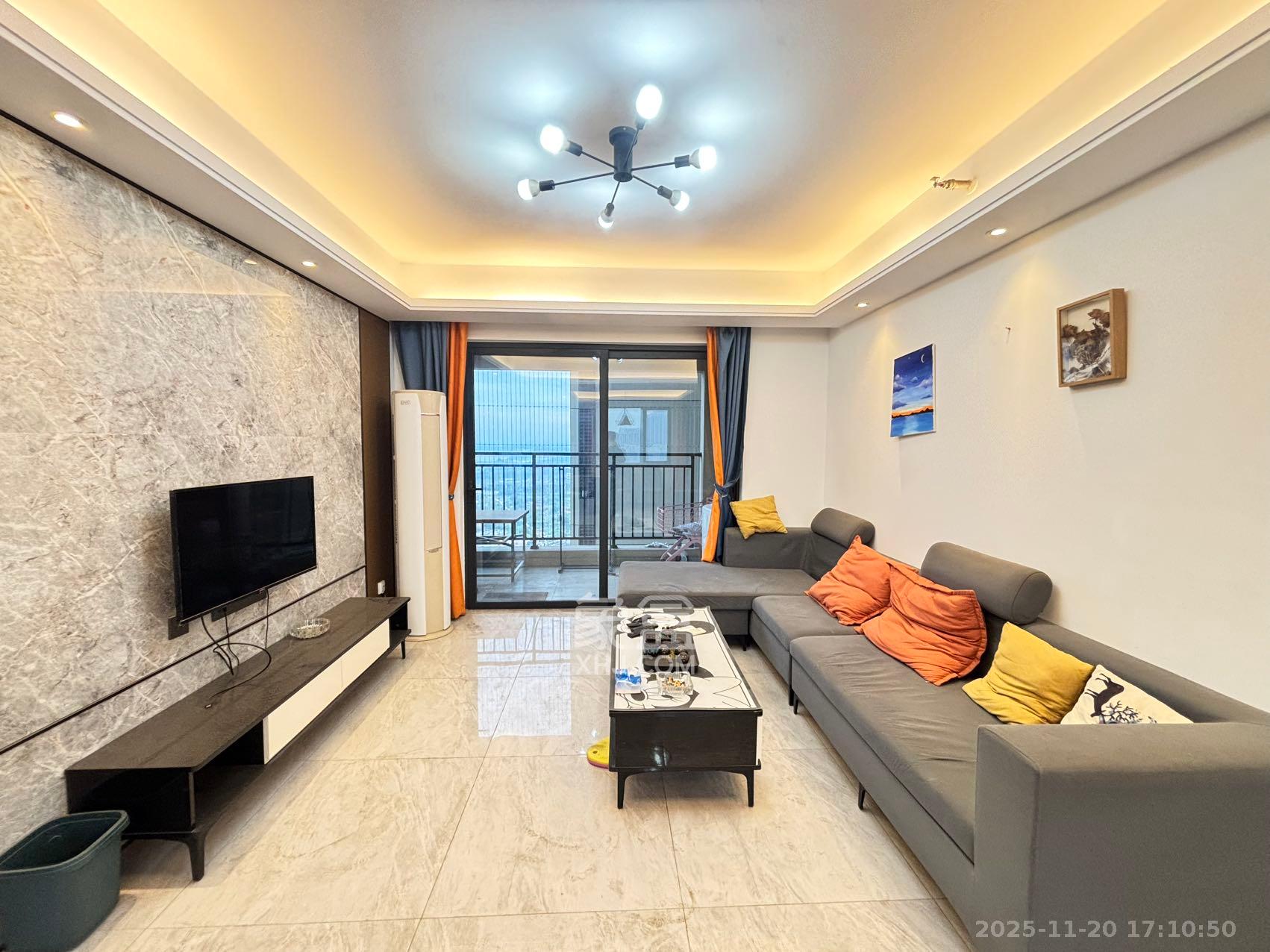 万科魅力之城天阔里  4室2厅2卫    3050.0元/月