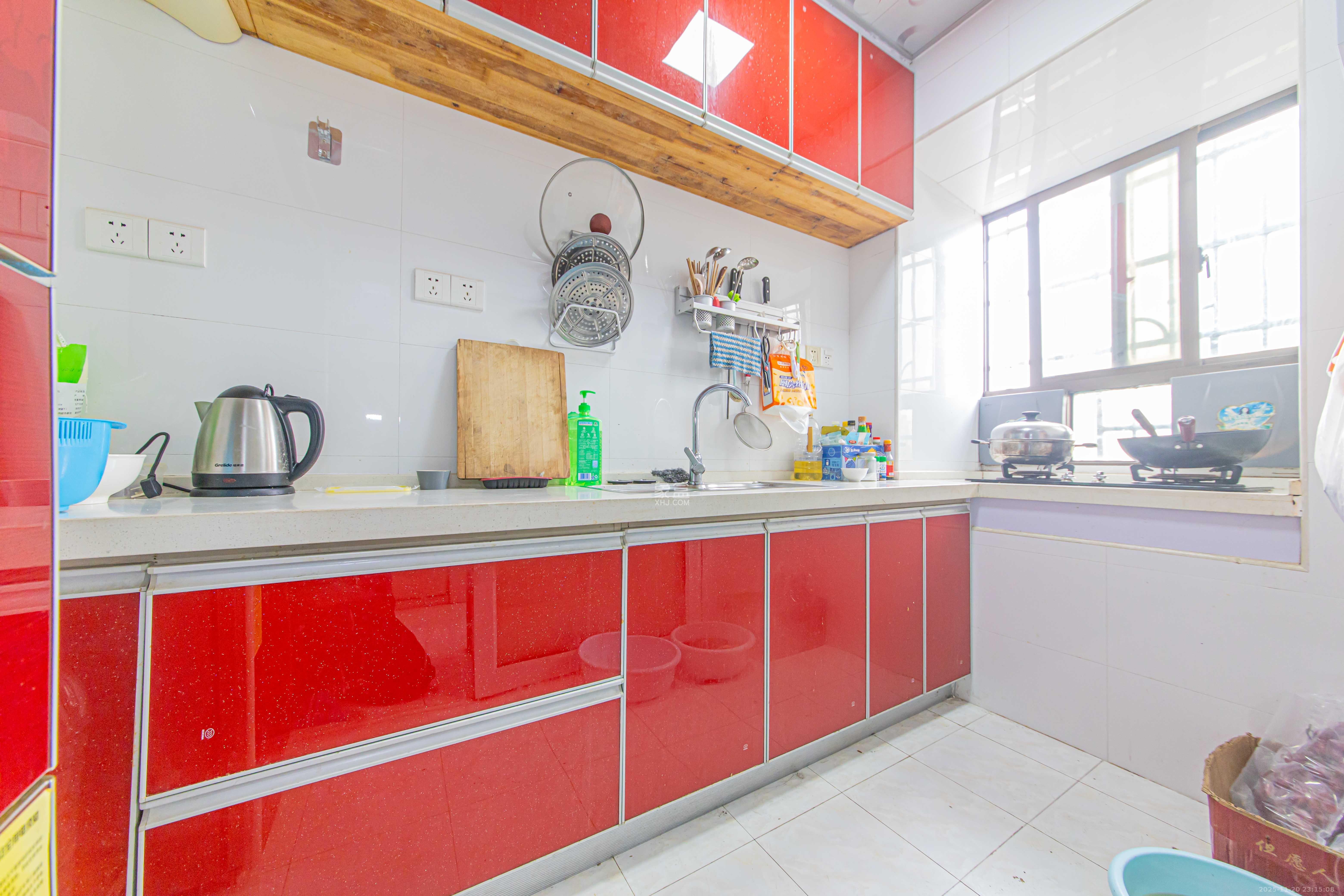 中石化西南石油局单位房（中南石油局四普基地花园小区）  2室1厅1卫    24.0万厨房