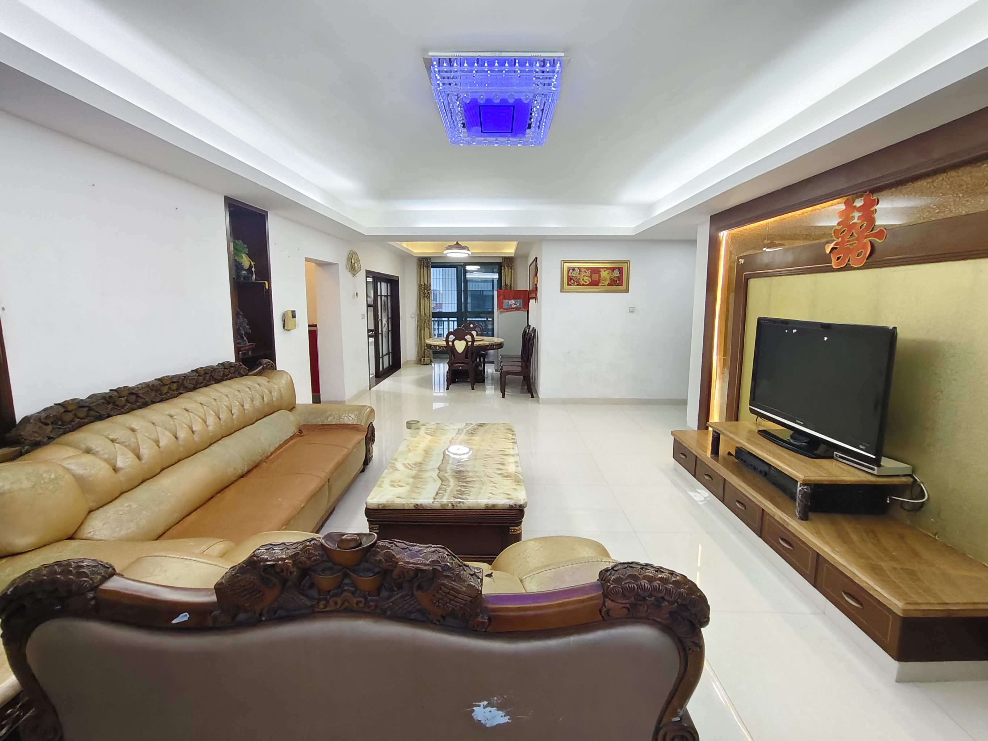 都市森林 5室2厅2卫 4500.0元/月 都市森林 5室2厅2卫 4500.0元/月室内图