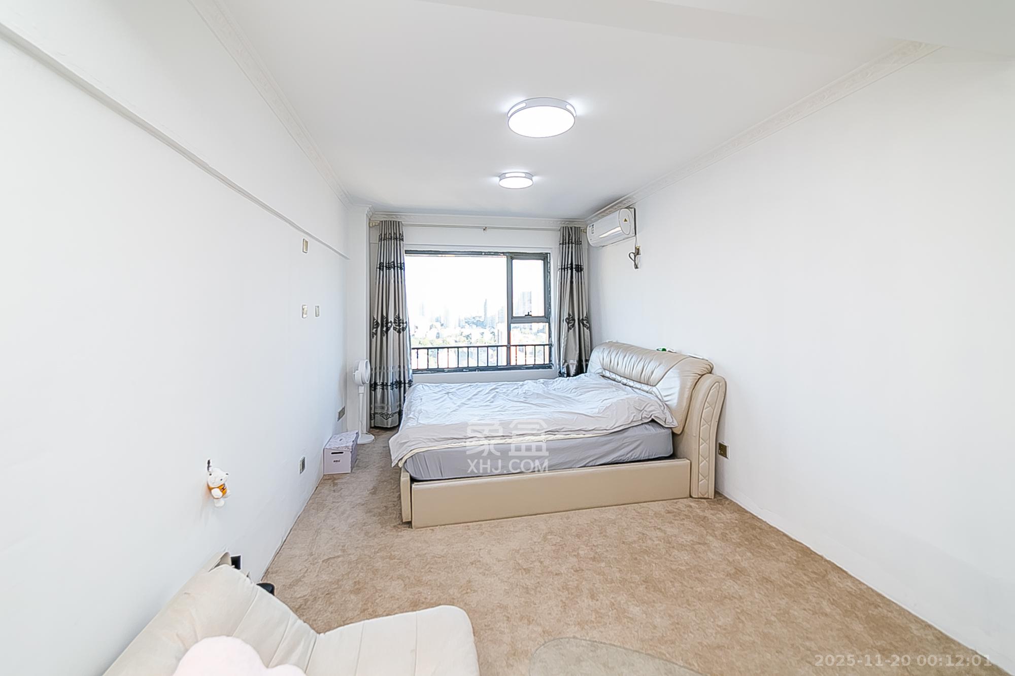 东怡外国（南湖一号)  1室1厅1卫    36.0万卧室