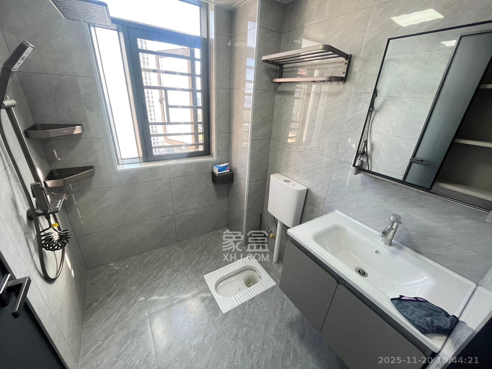 和景家园一期  2室2厅1卫    1700.0元/月室内图