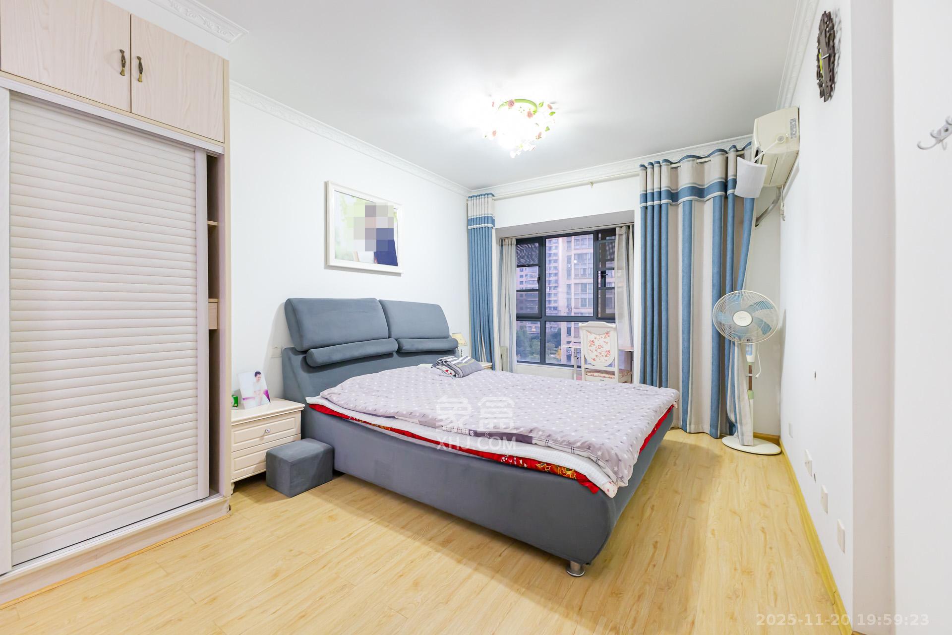 勤诚达新界  4室2厅2卫    92.0万卧室