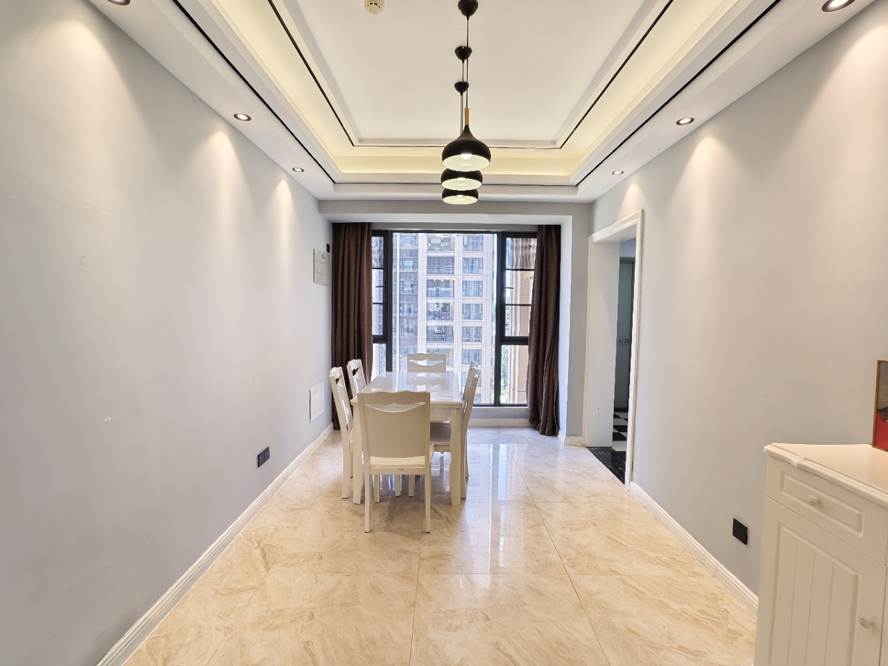 海航豪庭北苑 3室2厅2卫 5000.0元/月 海航豪庭北苑 3室2厅2卫 5000.0元/月室内图