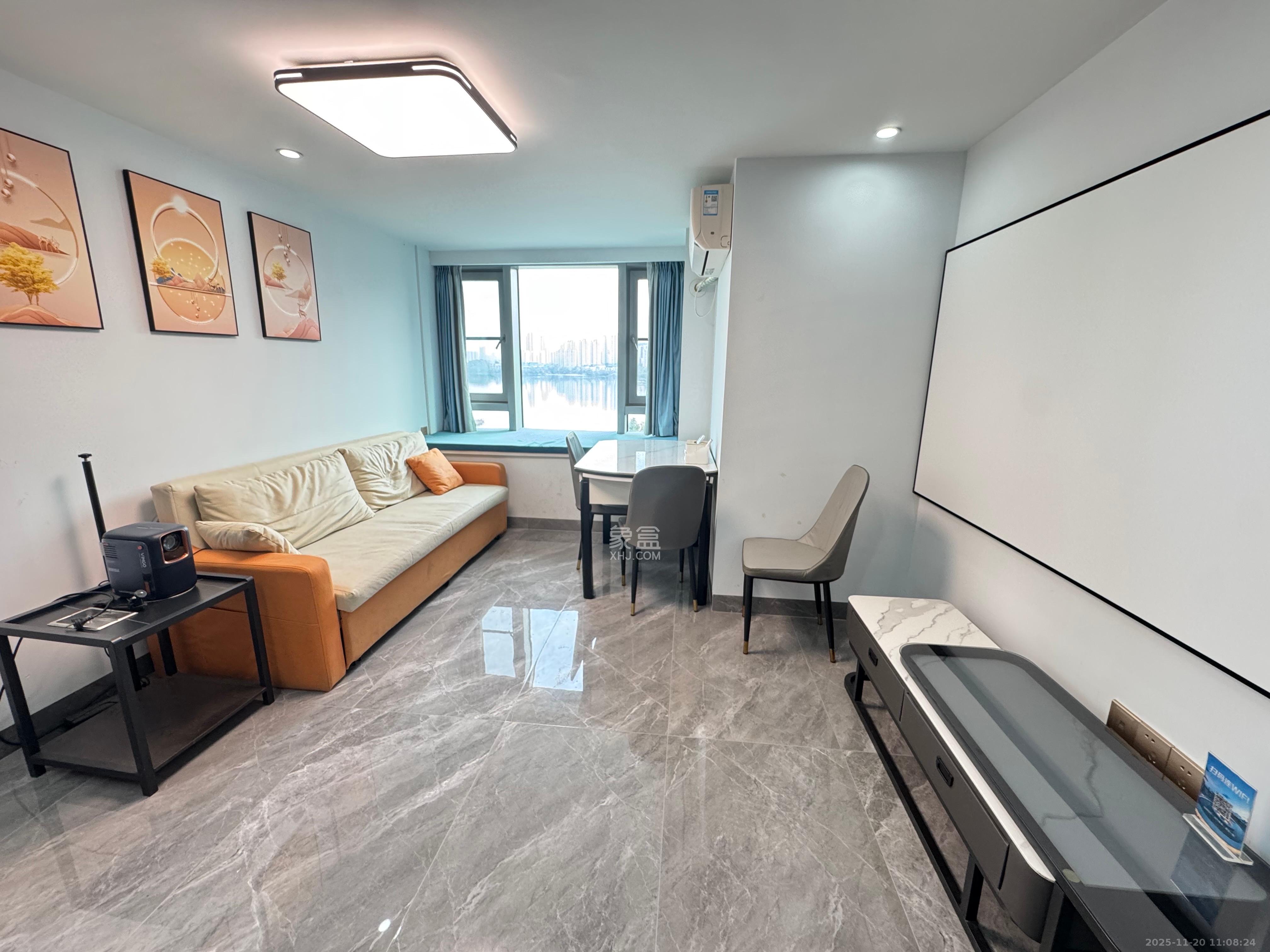 福晟翡翠湾  2室1厅1卫    2300.0元/月