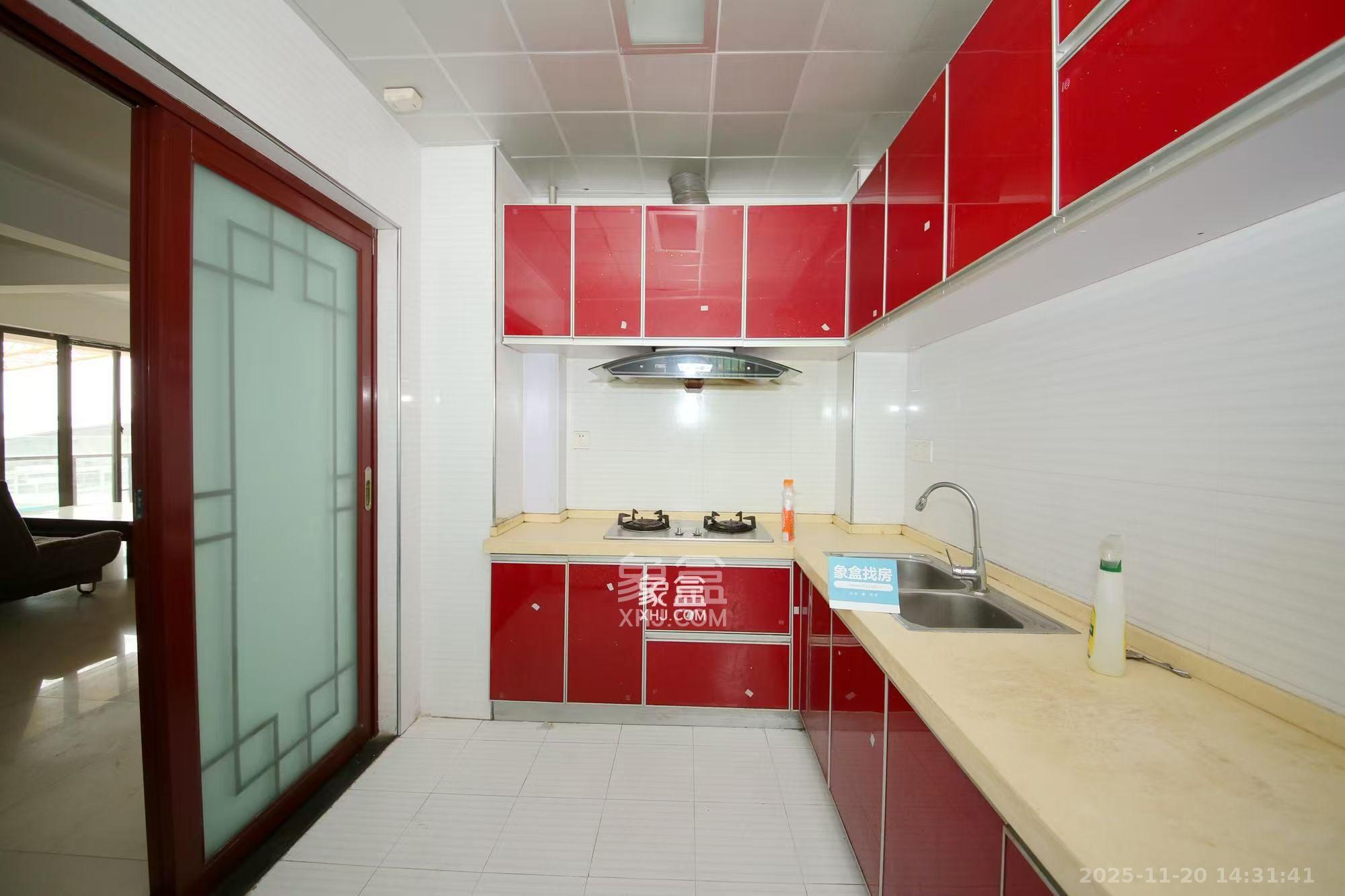 岳泰理想城  4室2厅1卫    3300.0元/月室内图