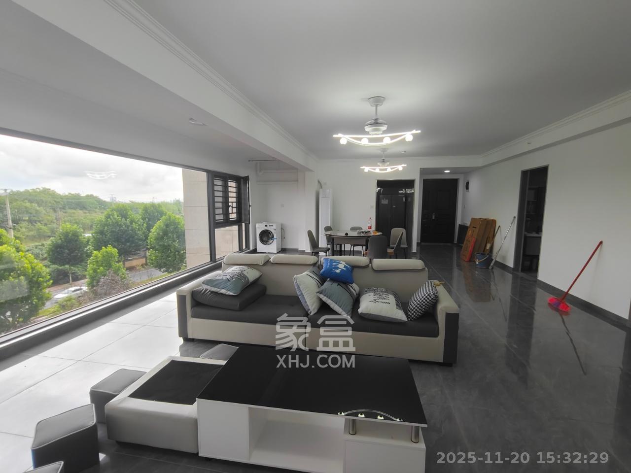 阳光城尚东湾悦江府 4室2厅2卫 3400.0元/月 阳光城尚东湾悦江府 4室2厅2卫 3400.0元/月室内图