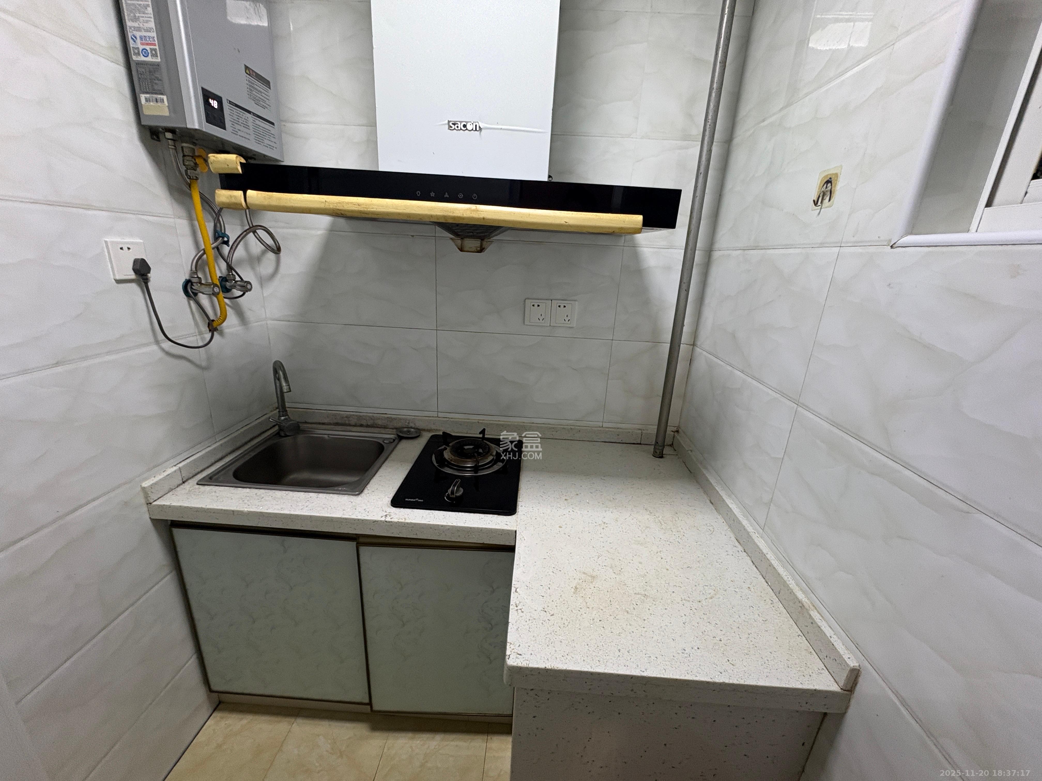 东岸梅园小区  1室0厅1卫    1200.0元/月室内图