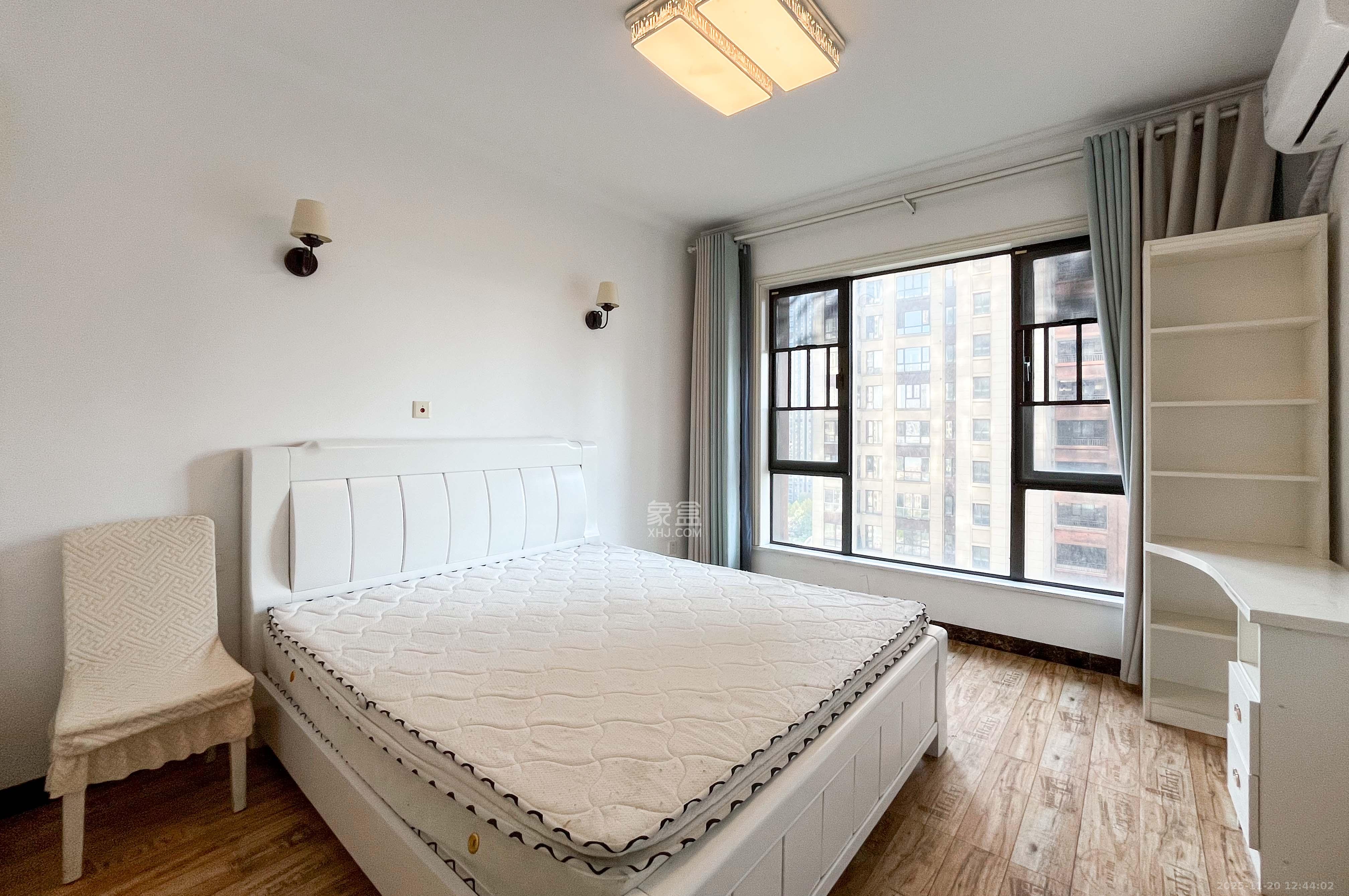 梅溪湖金茂悦(金悦雅苑) 3室2厅2卫 180.0万 梅溪湖金茂悦(金悦雅苑) 3室2厅2卫 180.0万其他