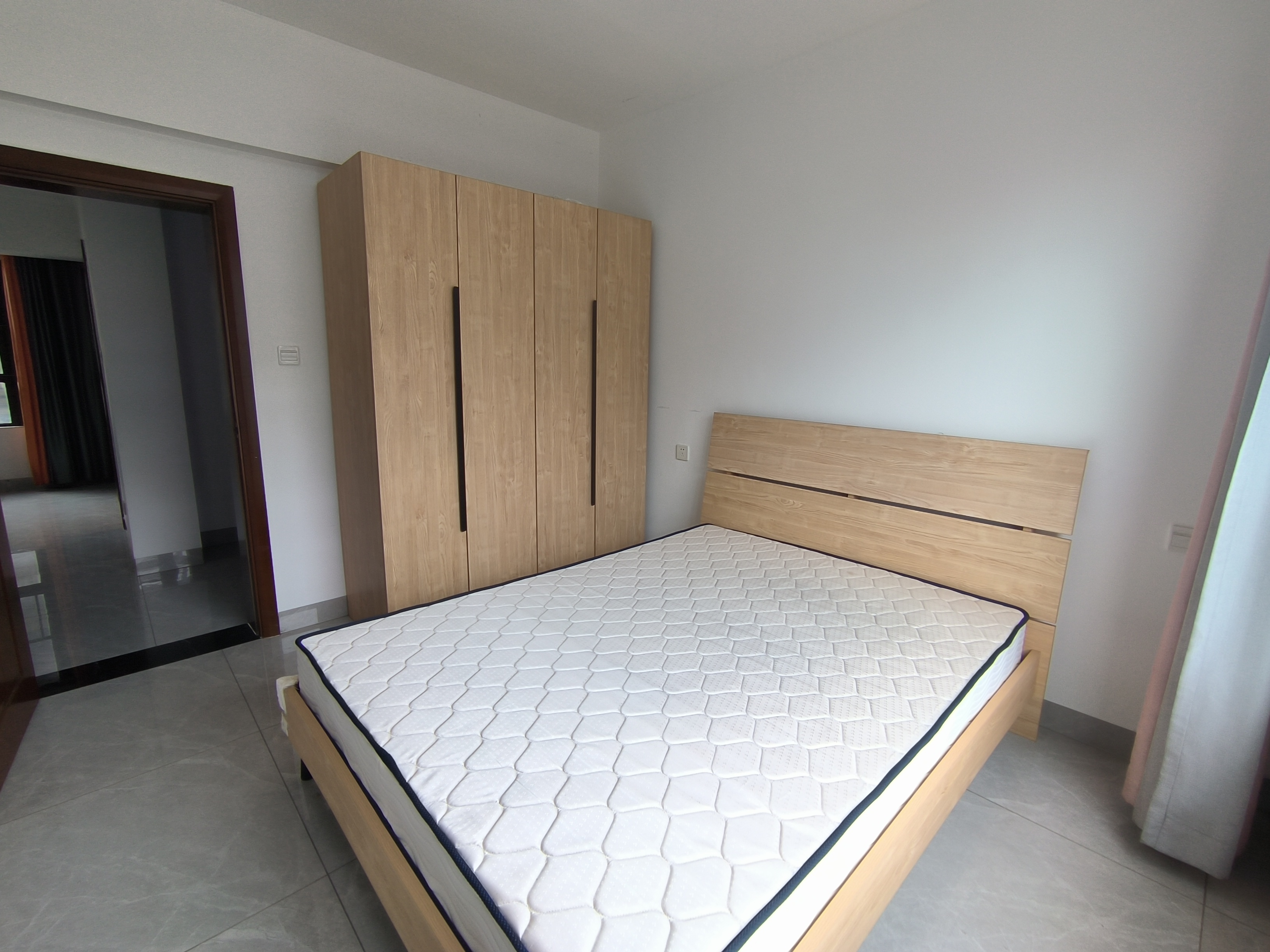 绿地海德公馆 4室2厅2卫 4600.0元/月 绿地海德公馆 4室2厅2卫 4600.0元/月室内图