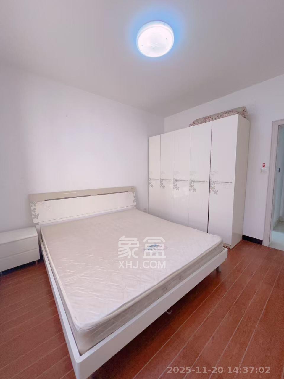 世景华庭 2室2厅1卫 1700.0元/月 世景华庭 2室2厅1卫 1700.0元/月室内图