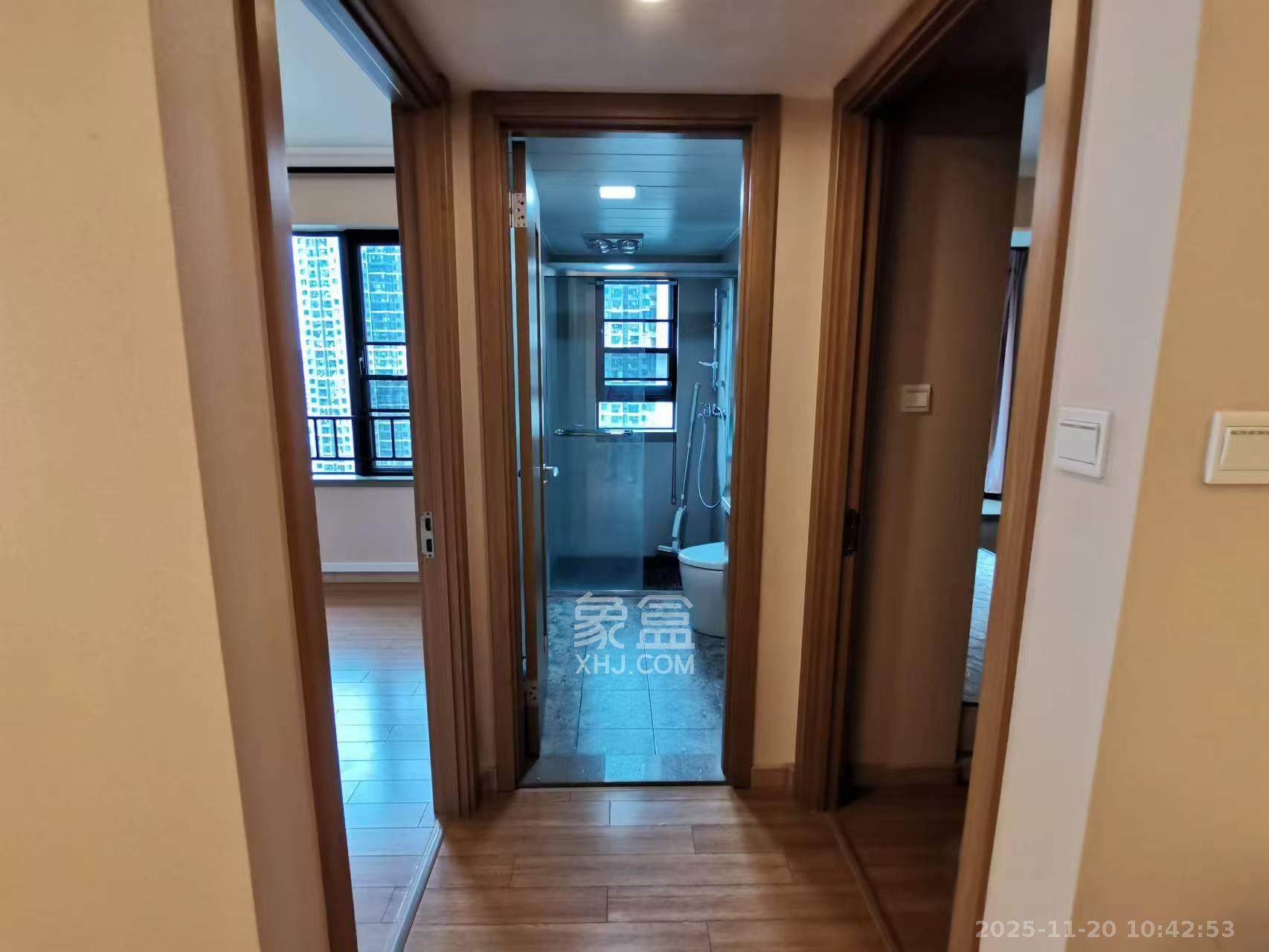 万科金域蓝湾  3室2厅2卫    3300.0元/月室内图