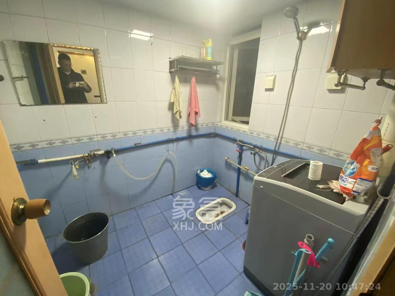 德政园  3室2厅1卫    2600.0元/月室内图