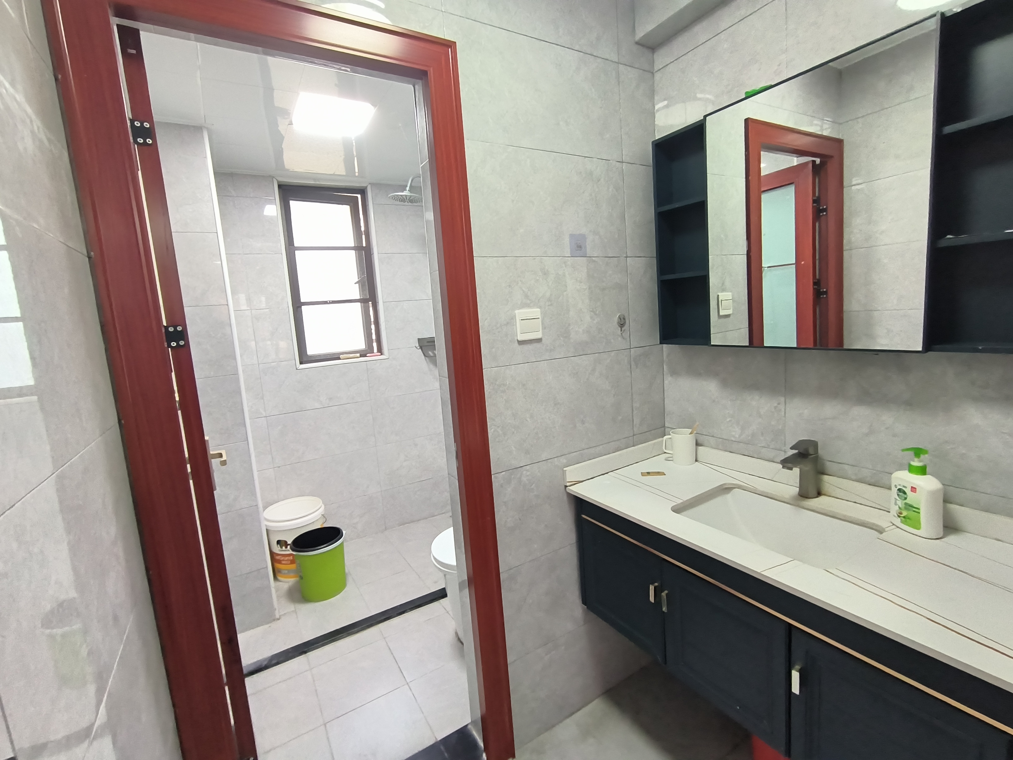 绿地海德公馆  4室2厅2卫    4600.0元/月室内图