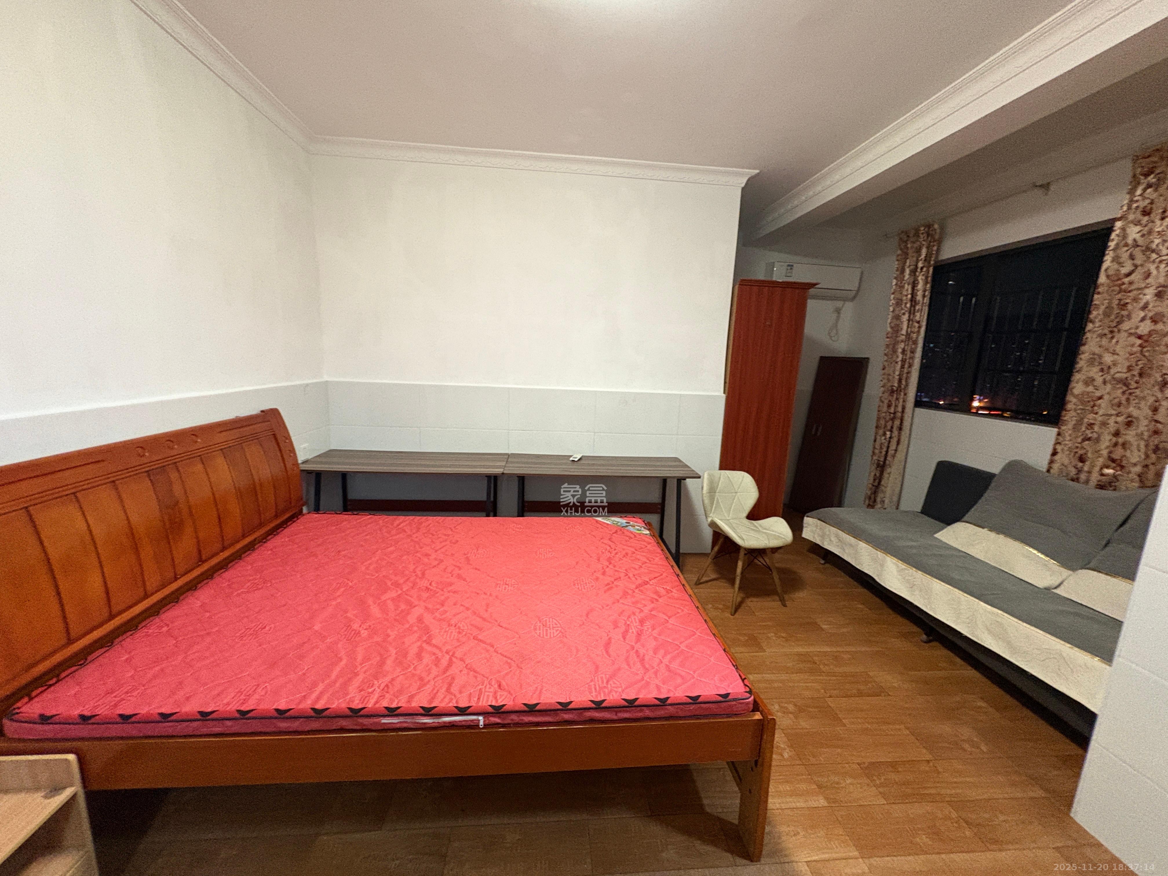 东岸梅园小区  1室0厅1卫    1200.0元/月室内图