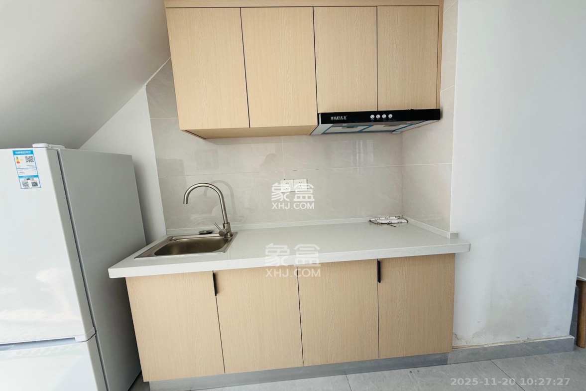 力高凤凰新天 2室1厅1卫 2400.0元/月 力高凤凰新天 2室1厅1卫 2400.0元/月室内图