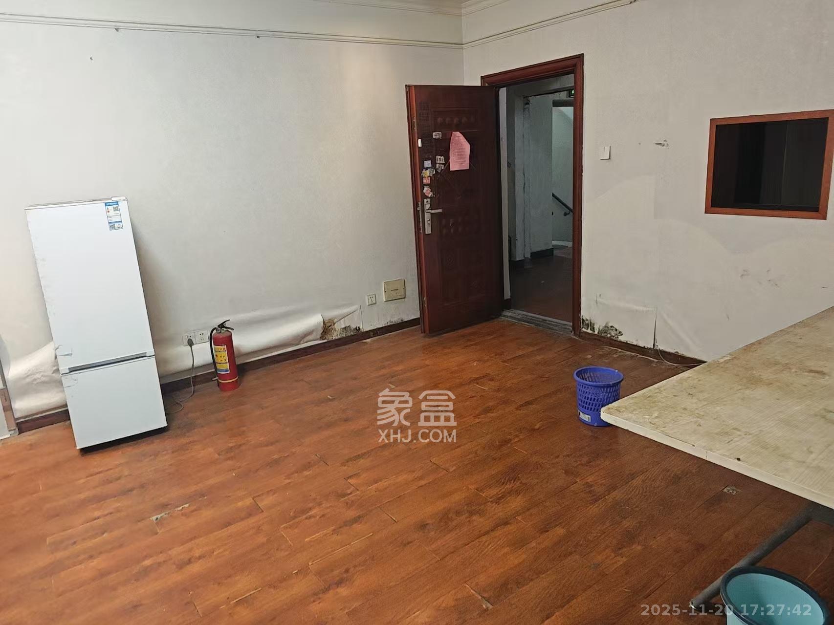 中域蓉城 4室2厅1卫 4200.0元/月 中域蓉城 4室2厅1卫 4200.0元/月室内图