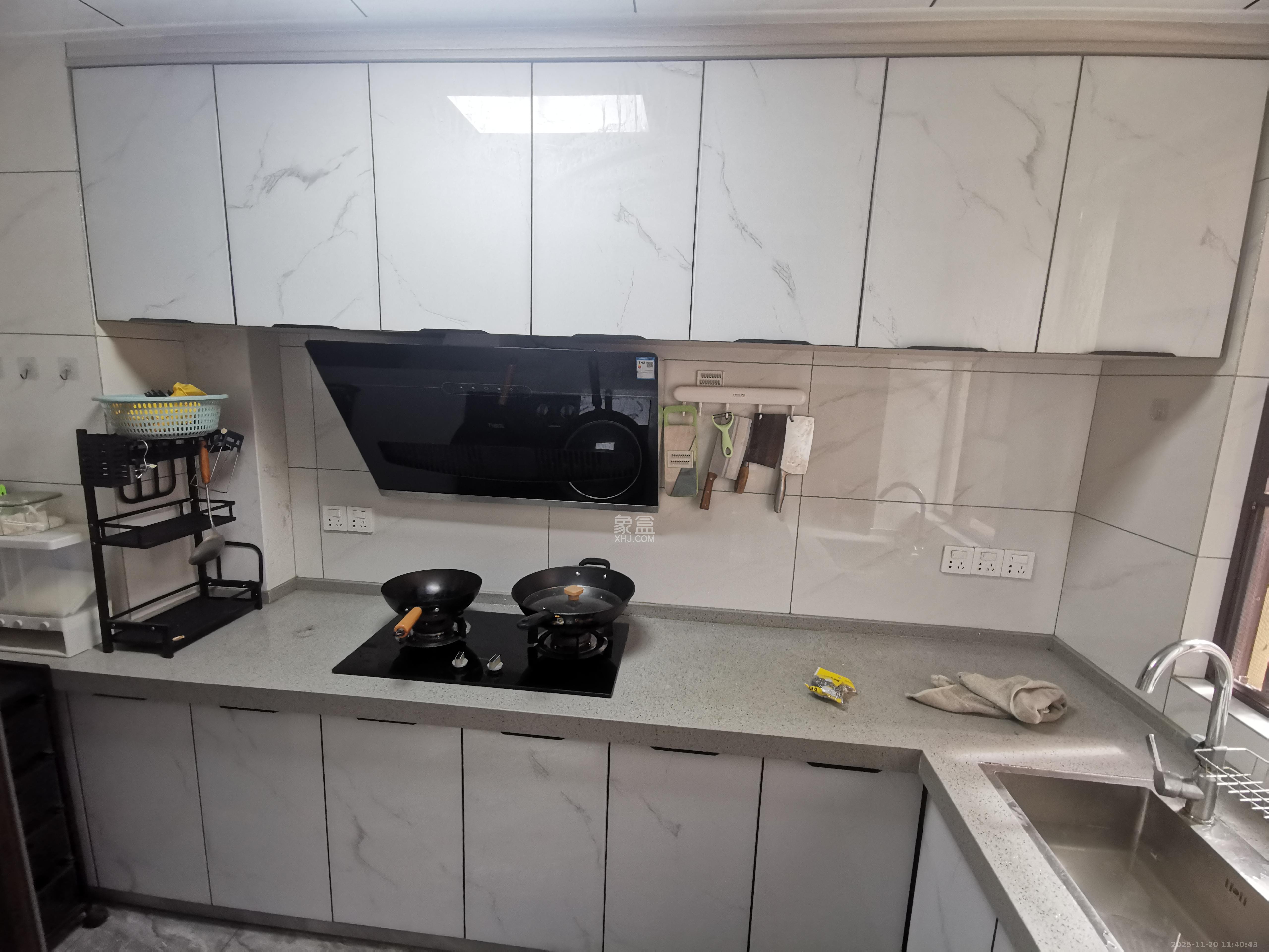 和润园三期  3室2厅1卫    2400.0元/月室内图1