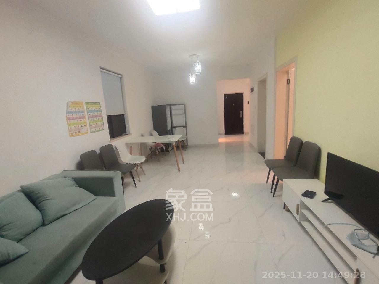 中国铁建梅溪青秀二期  3室1厅1卫    2800.0元/月