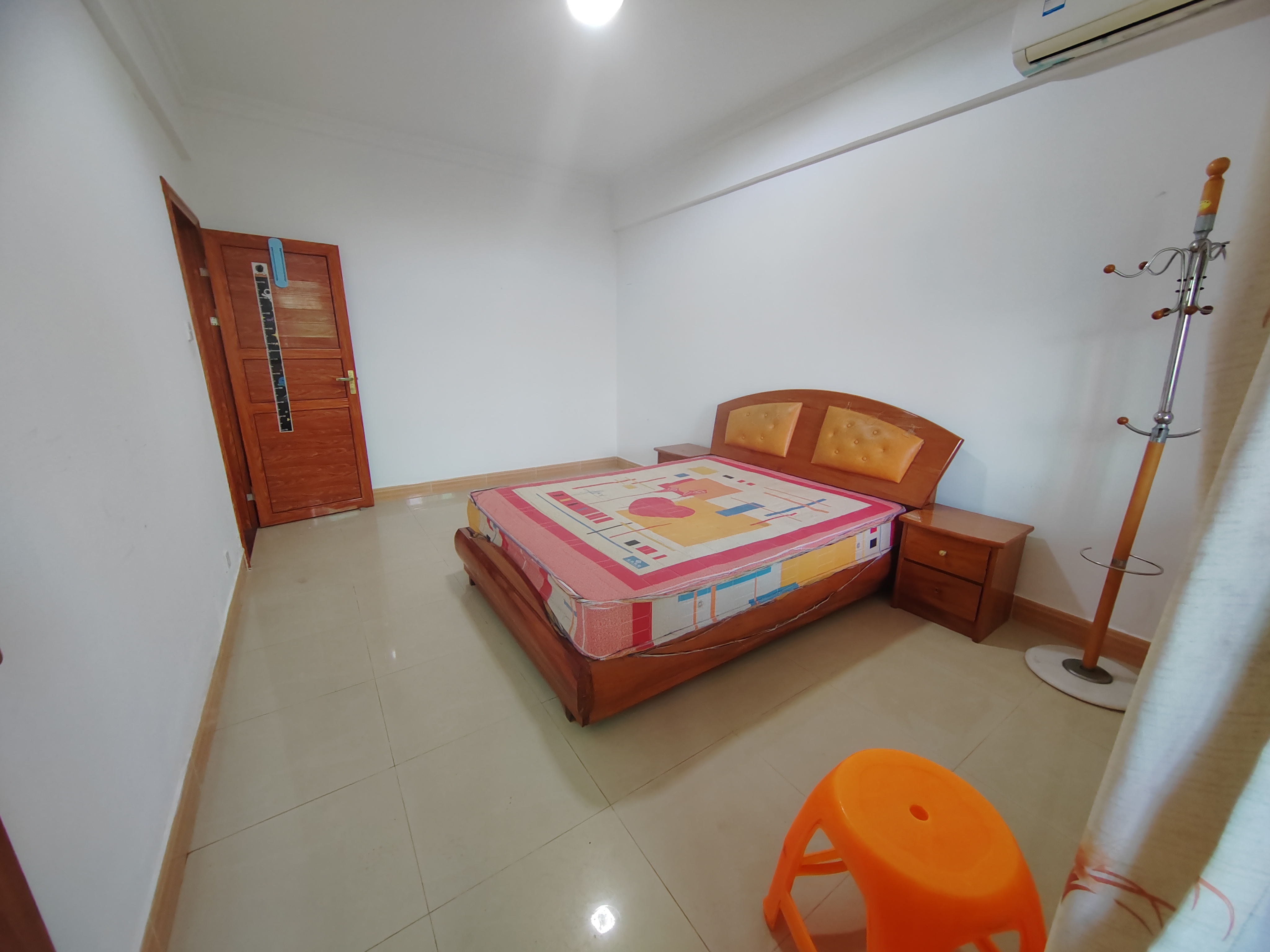 农垦东大院  3室2厅2卫    2800.0元/月室内图