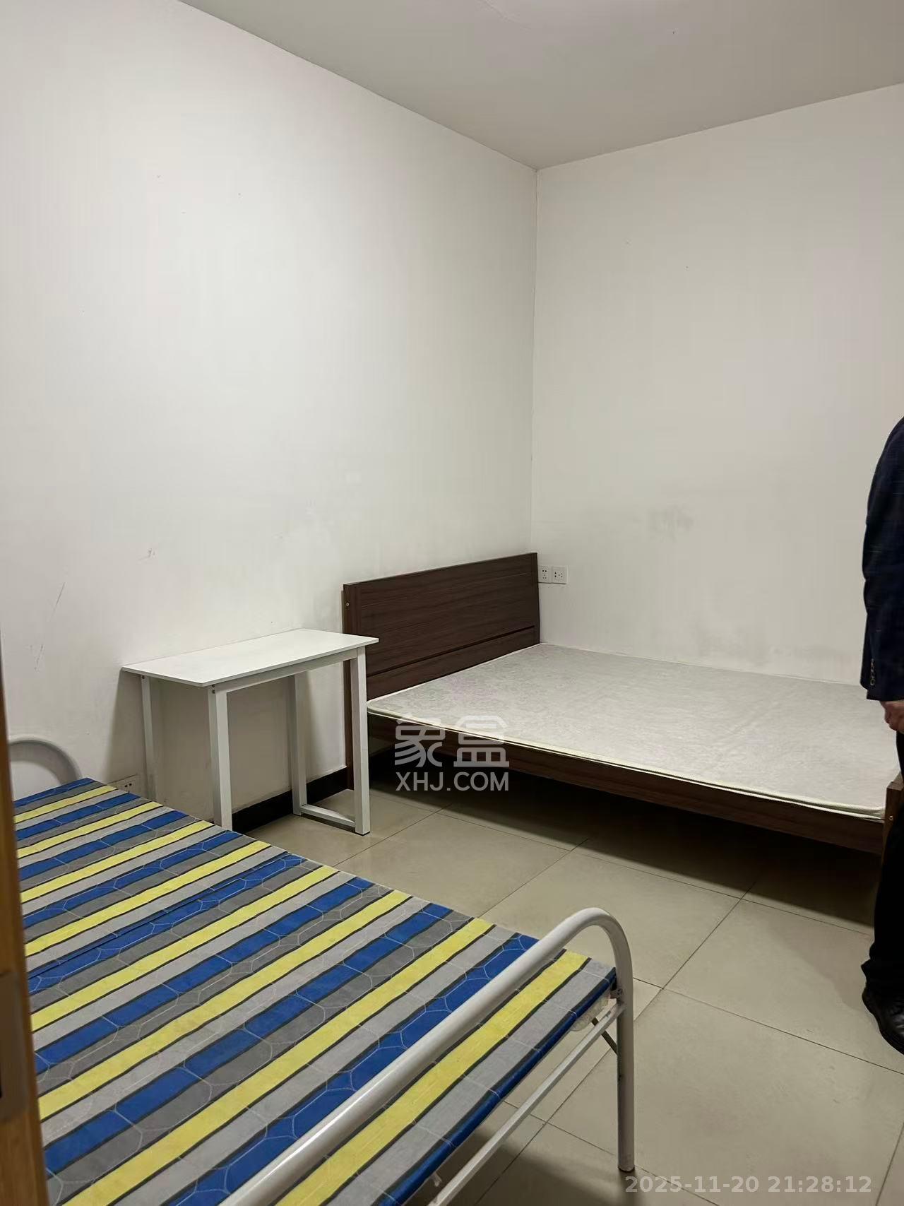 鑫隆家园 1室1厅1卫 1200.0元/月 鑫隆家园 1室1厅1卫 1200.0元/月室内图