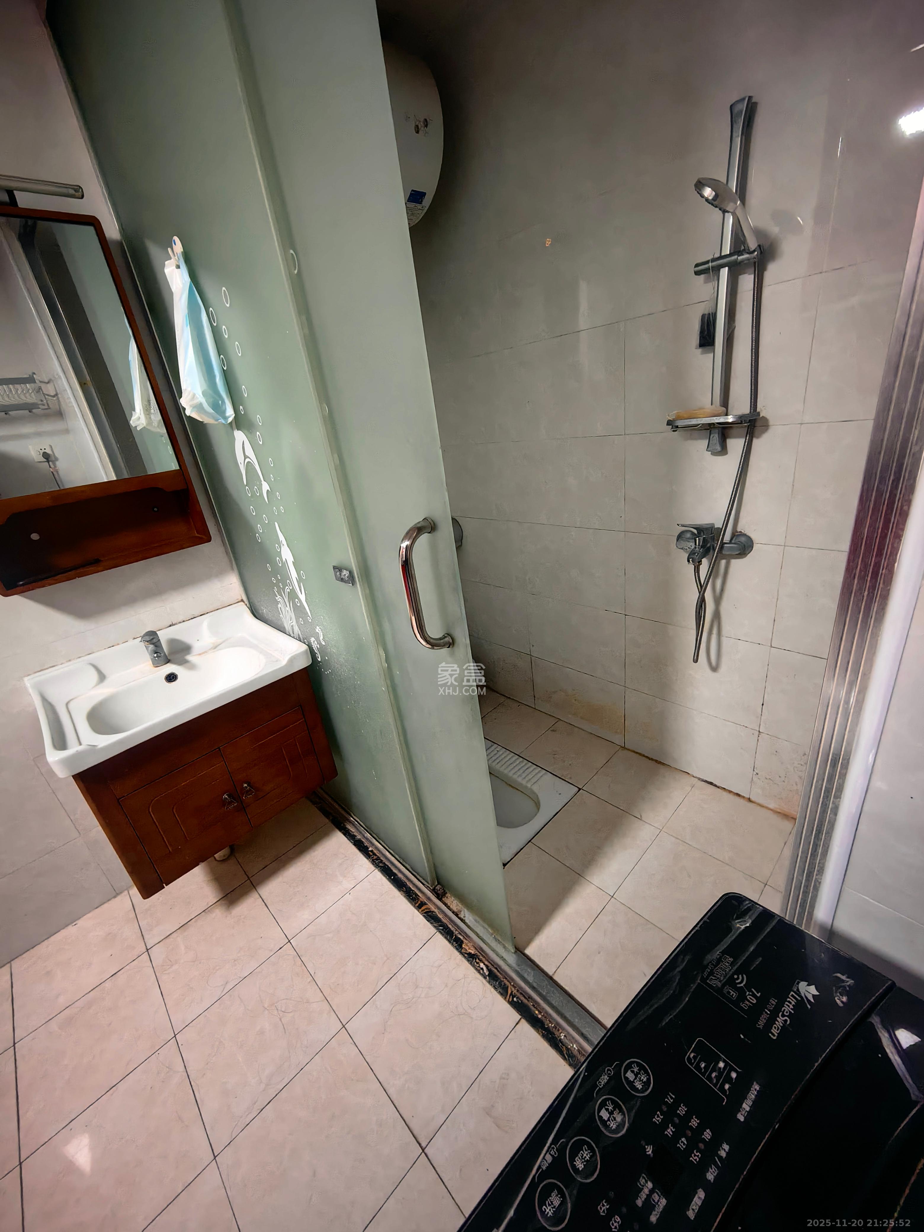 金茂梅溪湖 1室1厅1卫 1300.0元/月 金茂梅溪湖 1室1厅1卫 1300.0元/月室内图