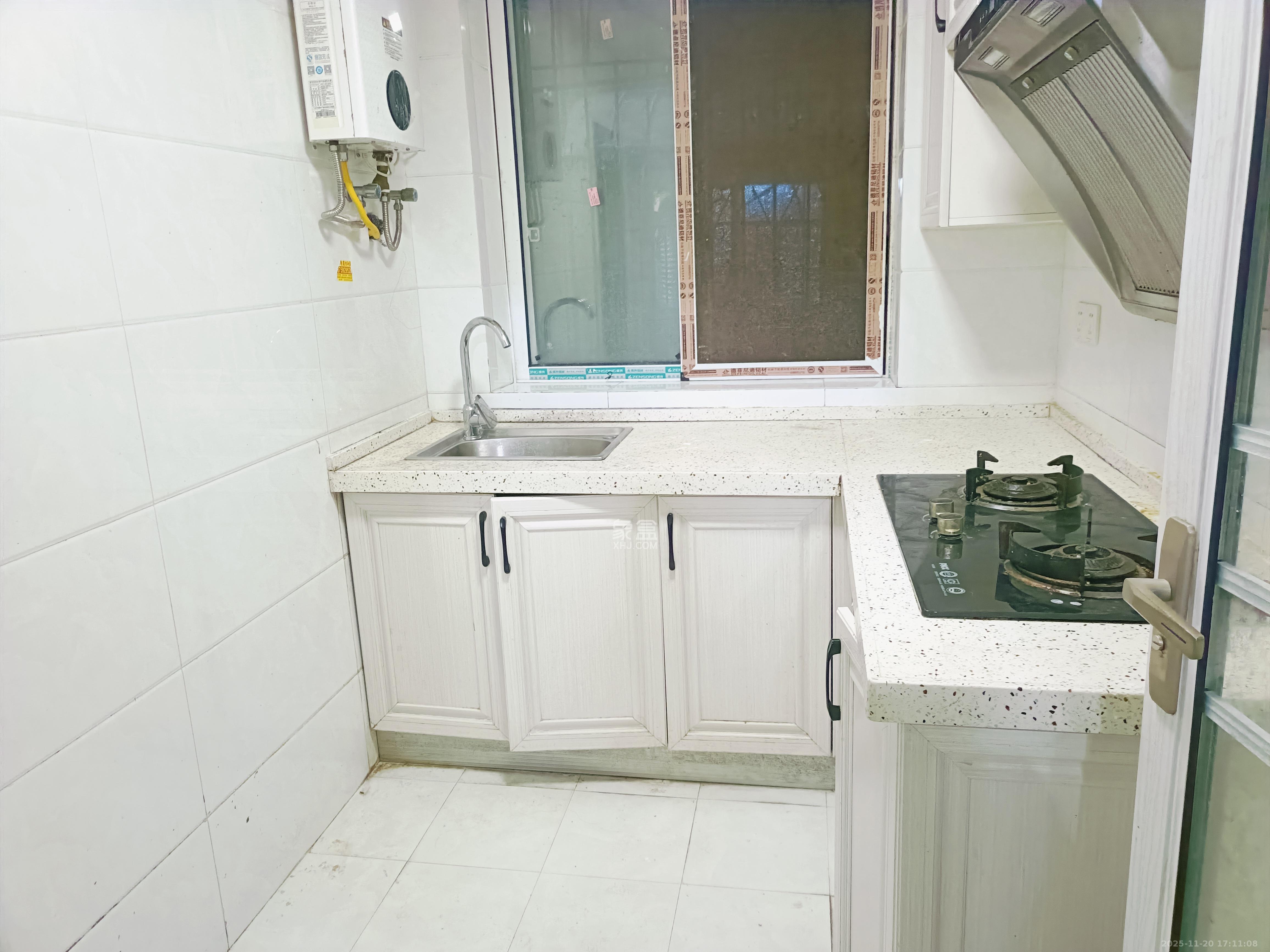 福乐凯公寓  3室2厅2卫    3800.0元/月室内图